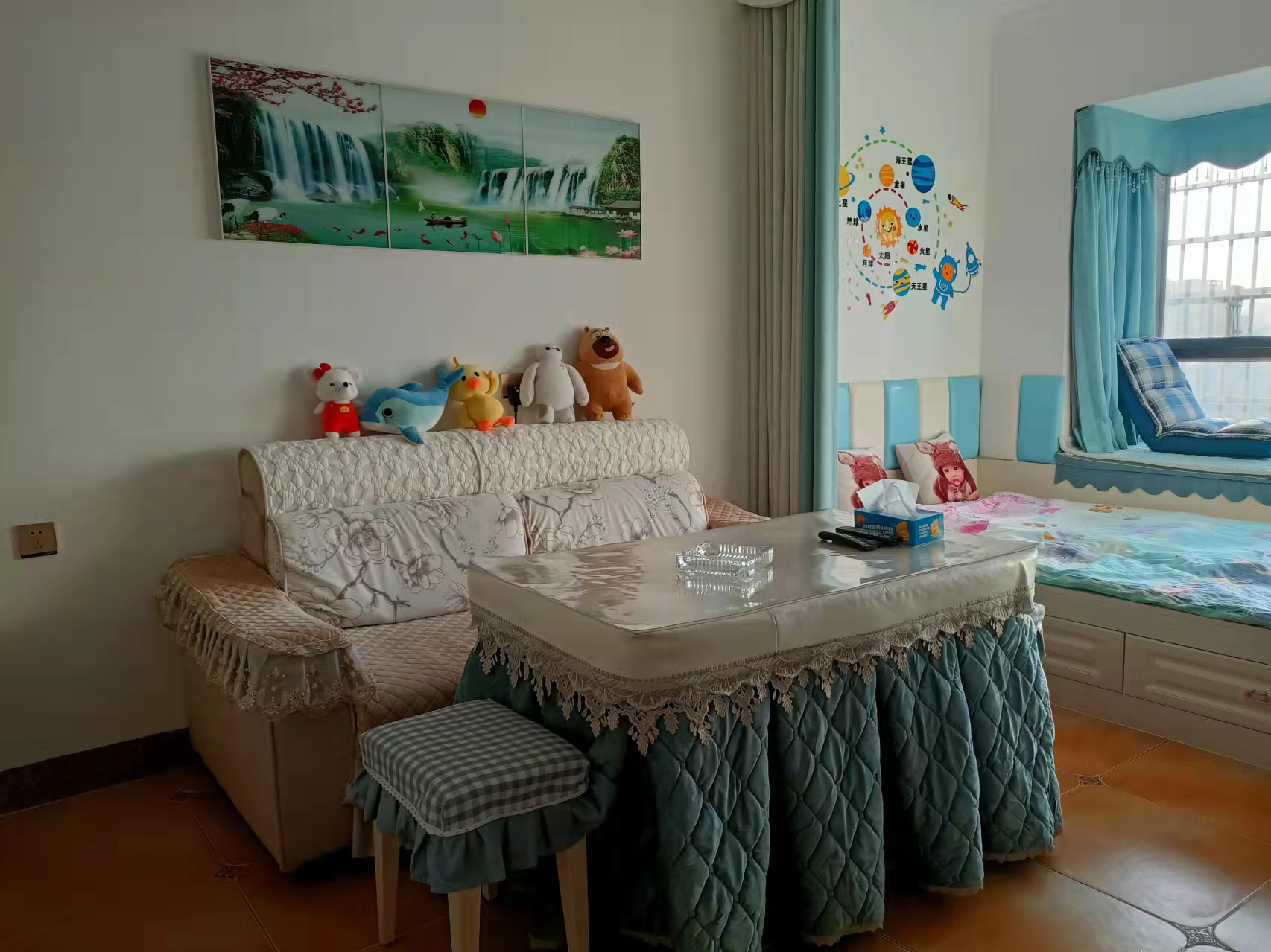 吉星花园  1室1厅1卫    1700.0元/月 吉星花园  1室1厅1卫    1700.0元/月室内图