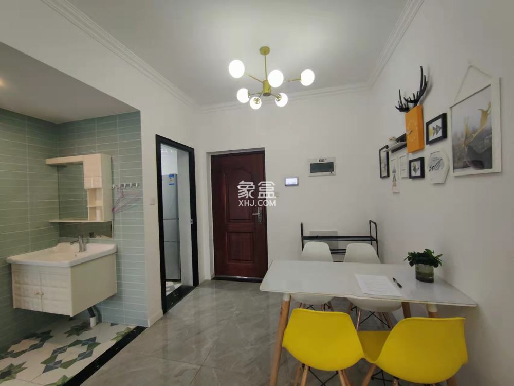 中铁骑士府邸  3室1厅1卫    2400.0元/月