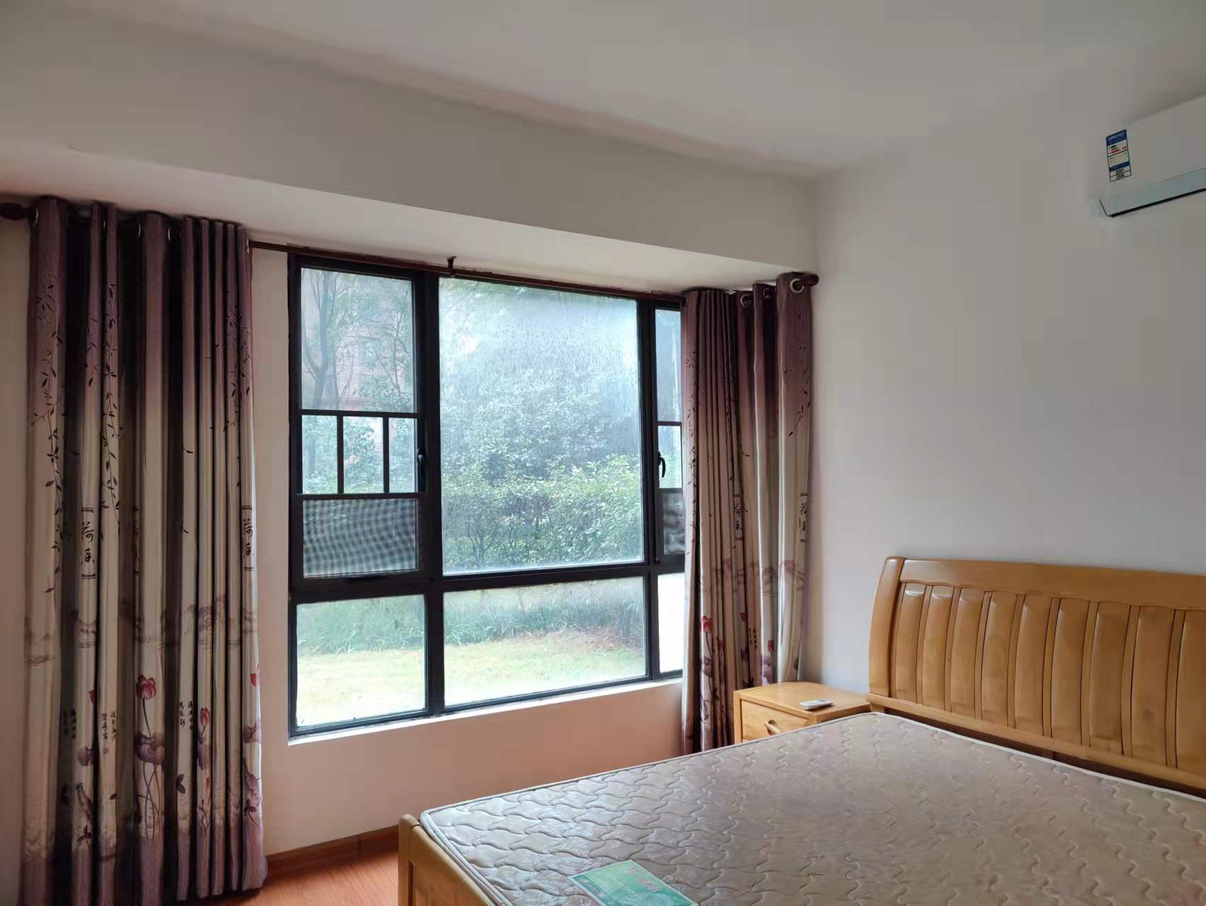 湘银星城  2室2厅1卫    44.8万 湘银星城  2室2厅1卫    44.8万客厅