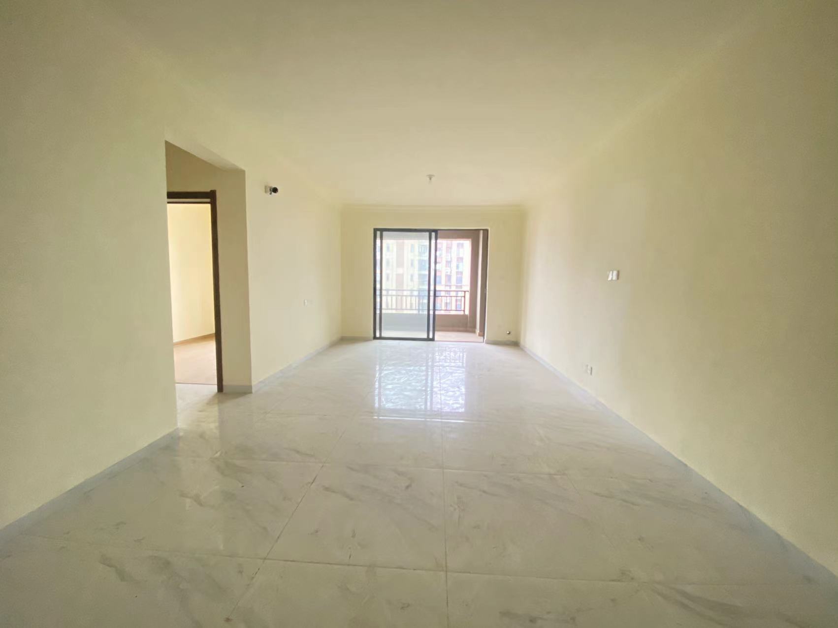 华耀碧桂园十里江湾天汇  3室2厅2卫    2000.0元/月 华耀碧桂园十里江湾天汇  3室2厅2卫    2000.0元/月室内图