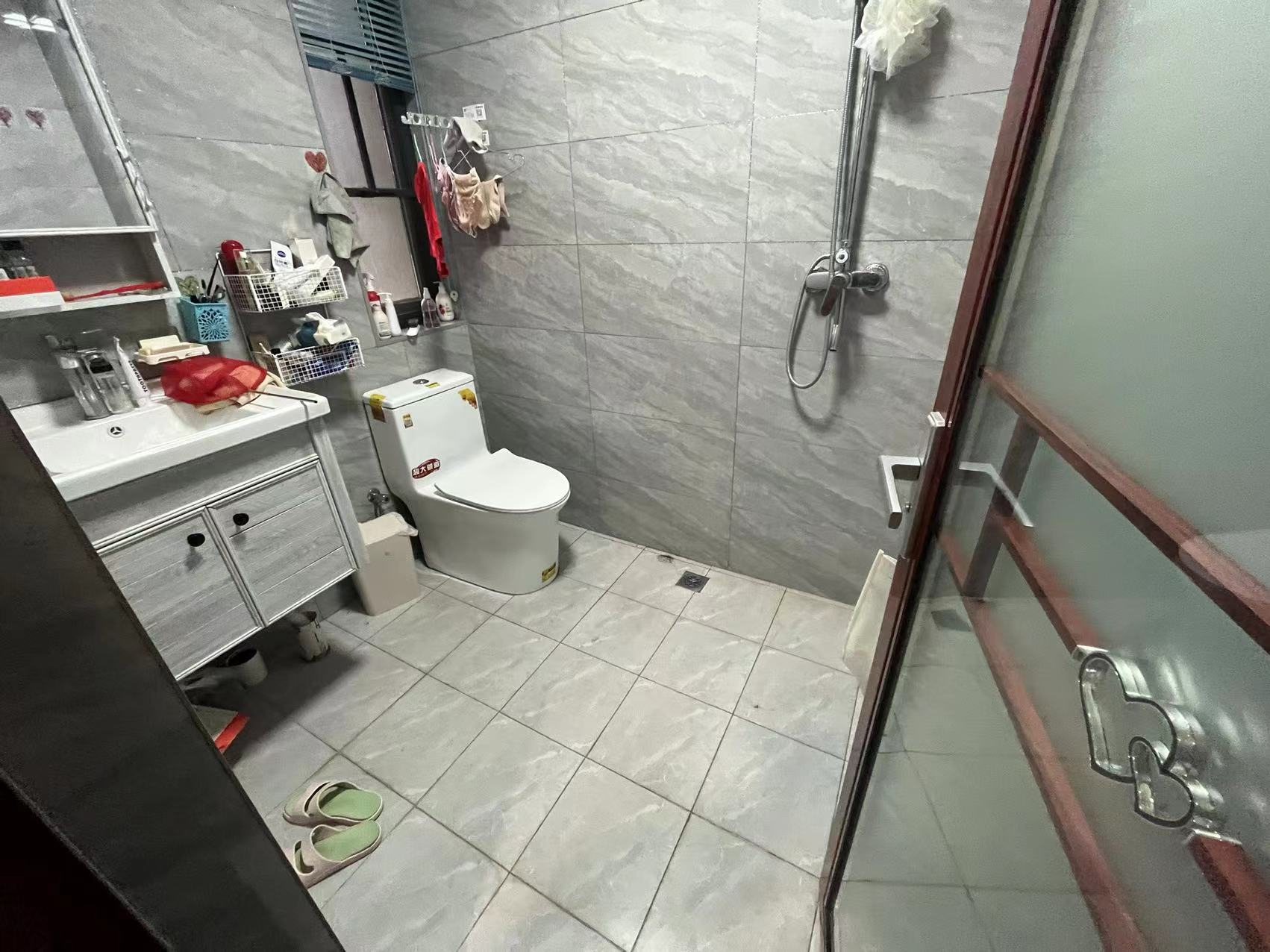 提香蓝岸 3室2厅2卫 85.0万 提香蓝岸 3室2厅2卫 85.0万客厅