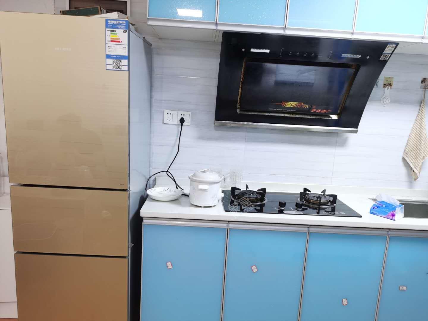 云顶上品  1室1厅1卫   1500.00元/月室内图