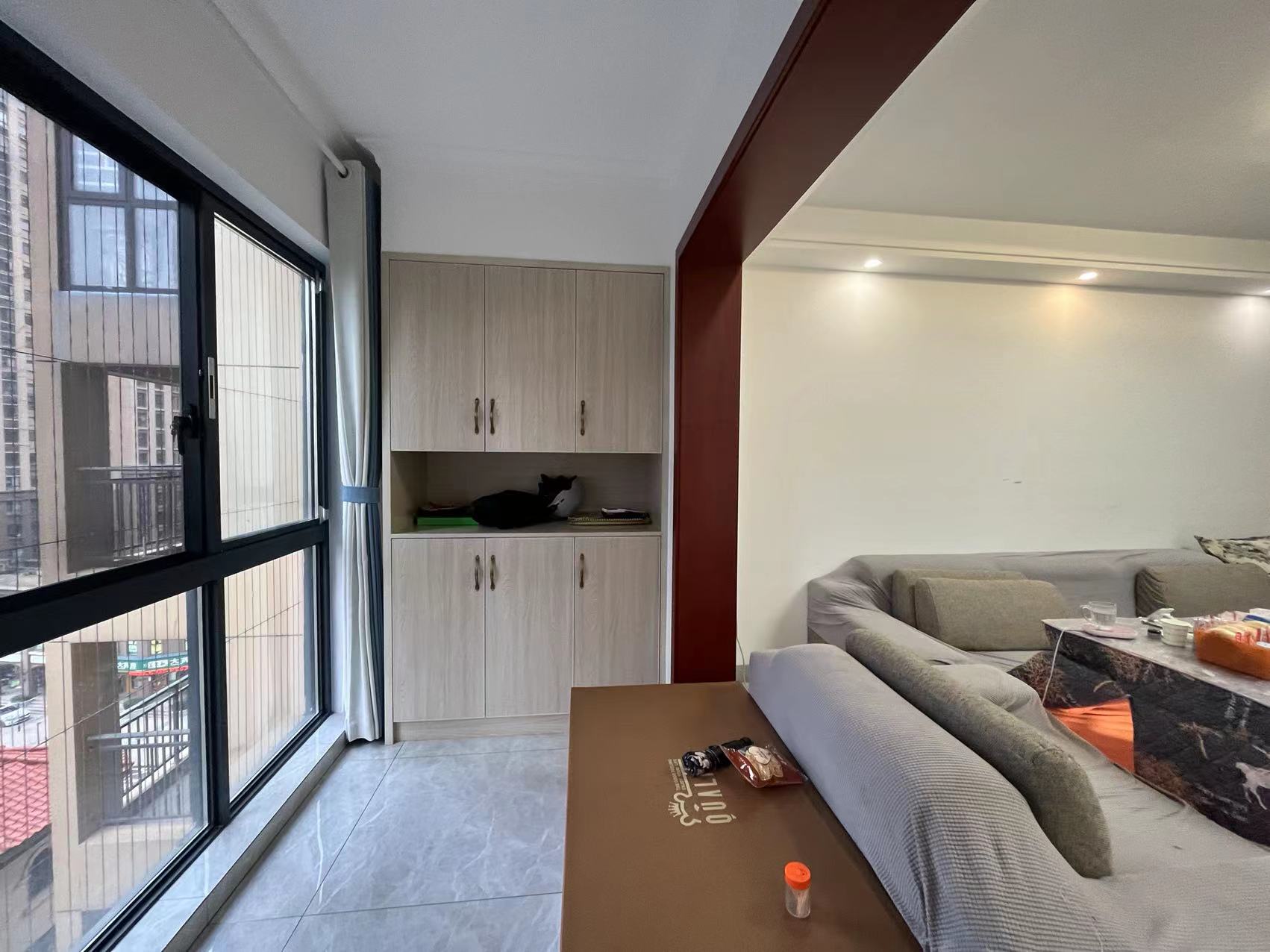 提香蓝岸 3室2厅2卫 85.0万 提香蓝岸 3室2厅2卫 85.0万客厅