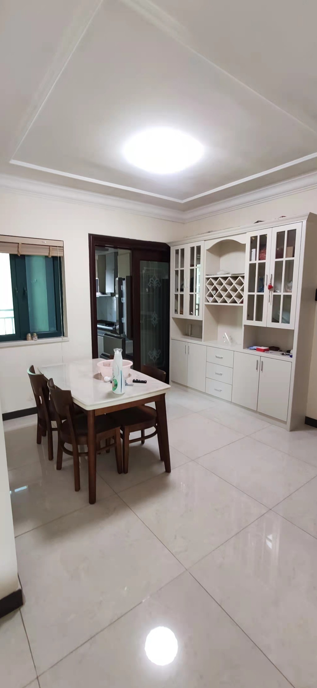 恒大绿洲 3室2厅1卫 2400.0元/月 恒大绿洲 3室2厅1卫 2400.0元/月室内图