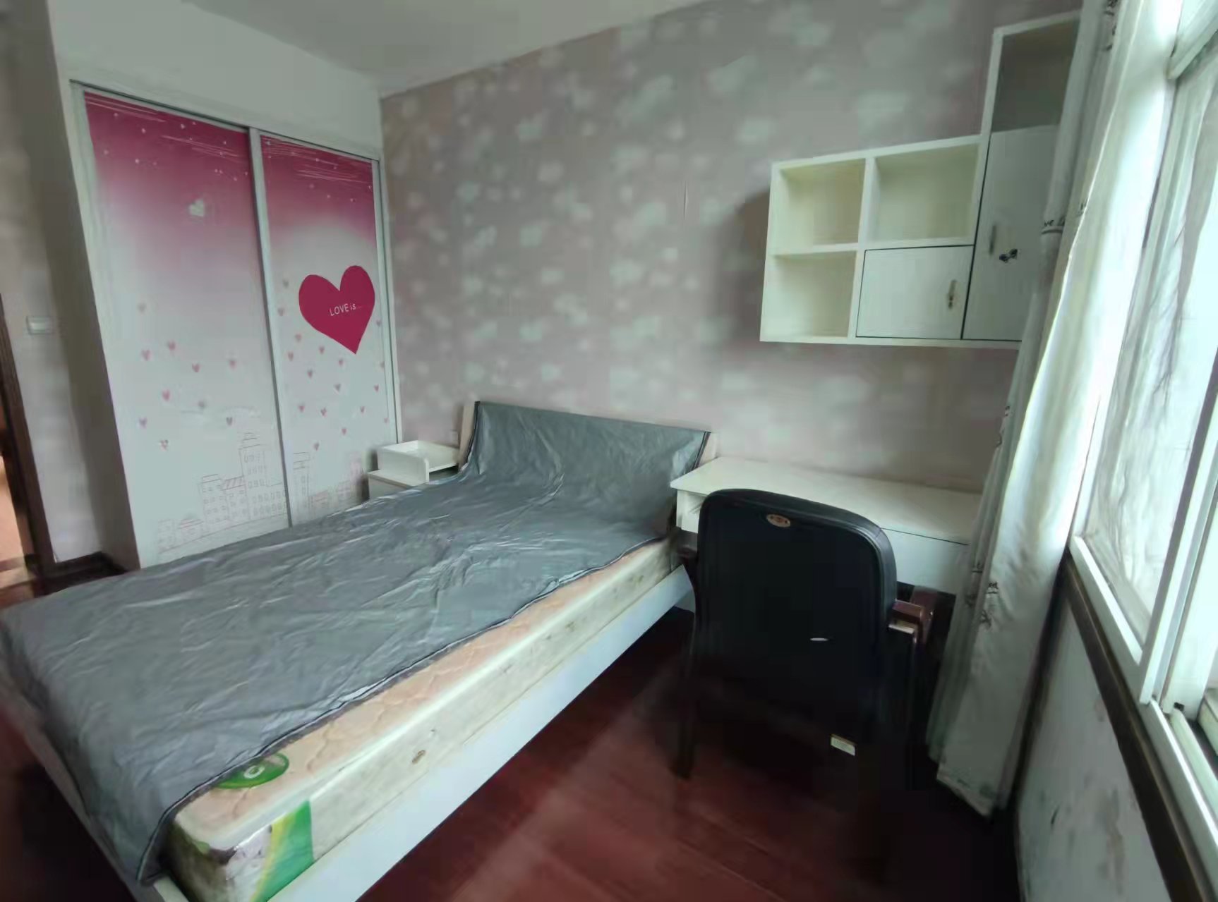 中欧房产 3室2厅1卫 1500.0元/月 中欧房产 3室2厅1卫 1500.0元/月室内图