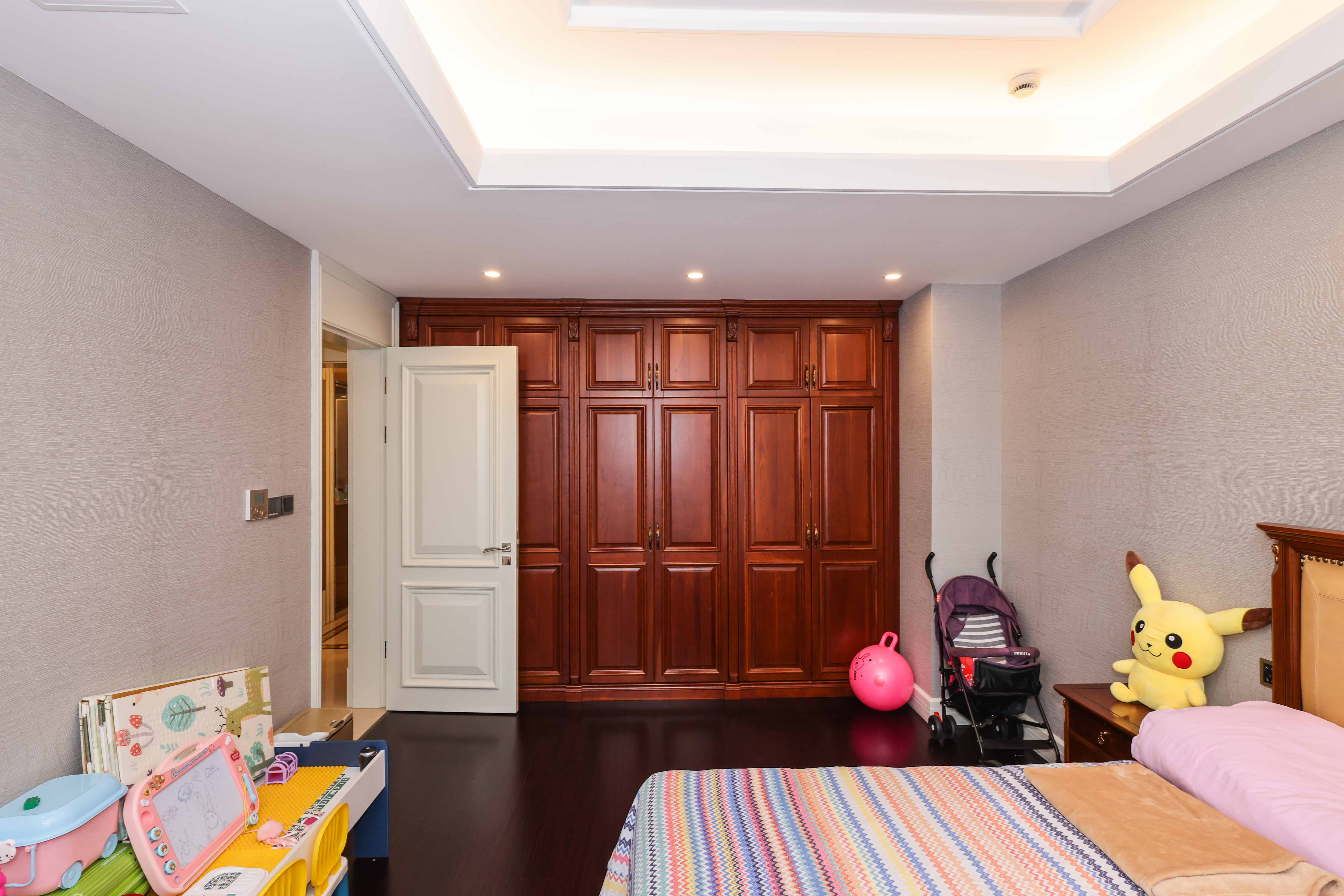 梅溪湖金茂府(金茂广场)(金茂览秀城)  5室2厅3卫    588.0万 梅溪湖金茂府(金茂广场)(金茂览秀城)  5室2厅3卫    588.0万卧室