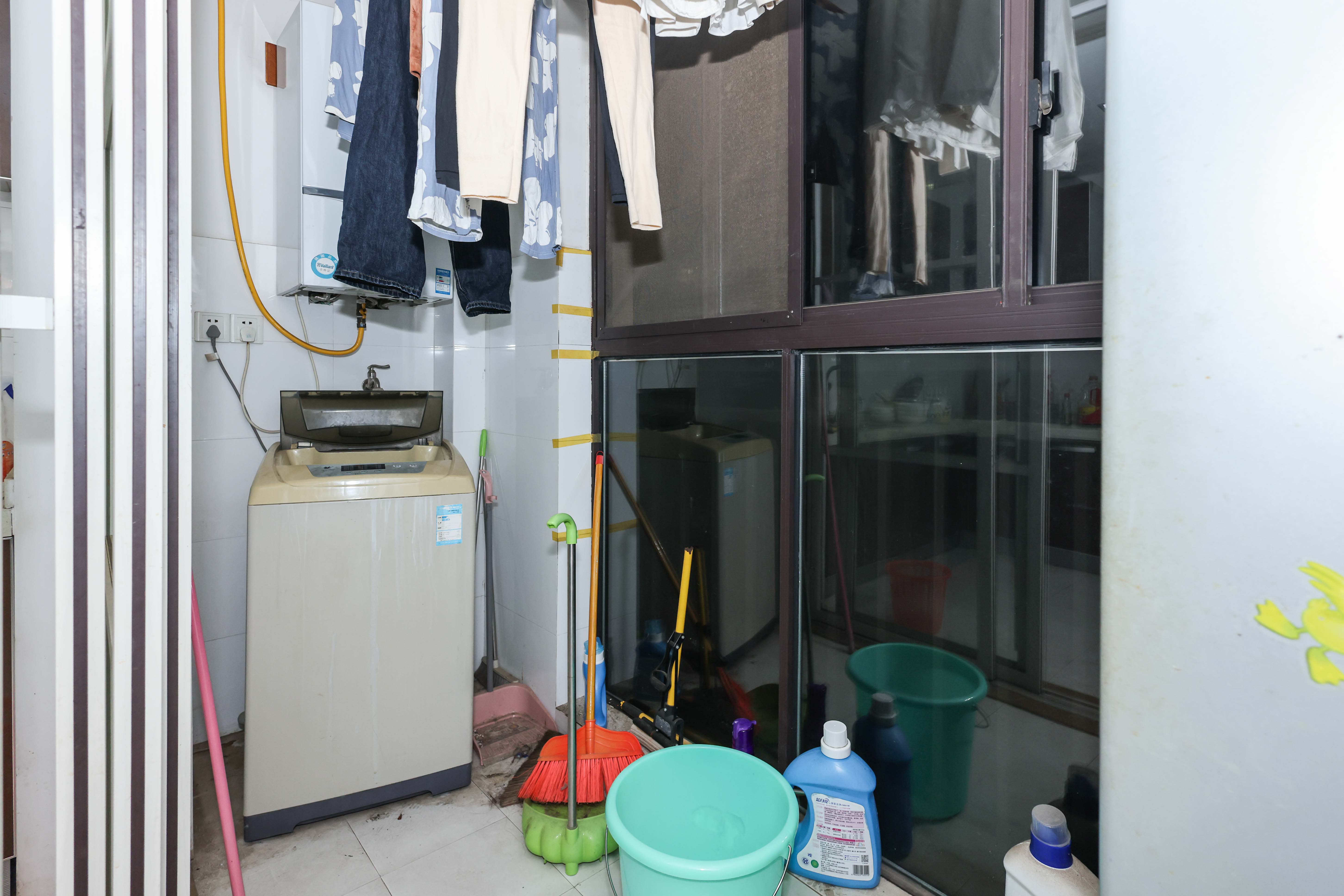 保利麓谷林语E区  4室2厅2卫   168.00万阳台