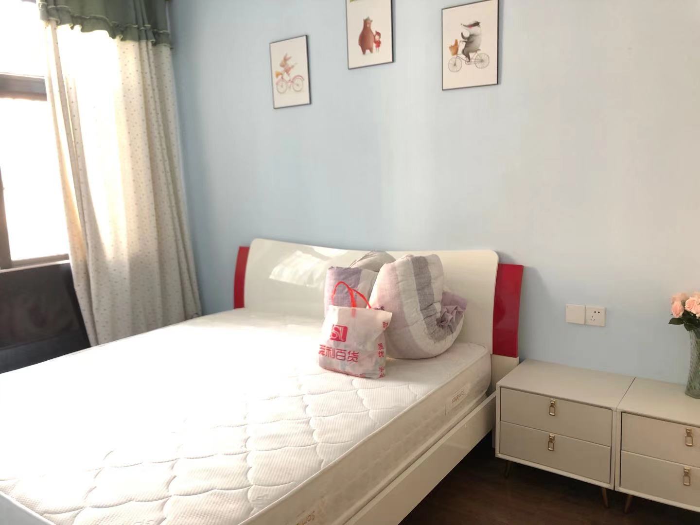 嘉盛华府 3室2厅2卫 80.0万 嘉盛华府 3室2厅2卫 80.0万客厅