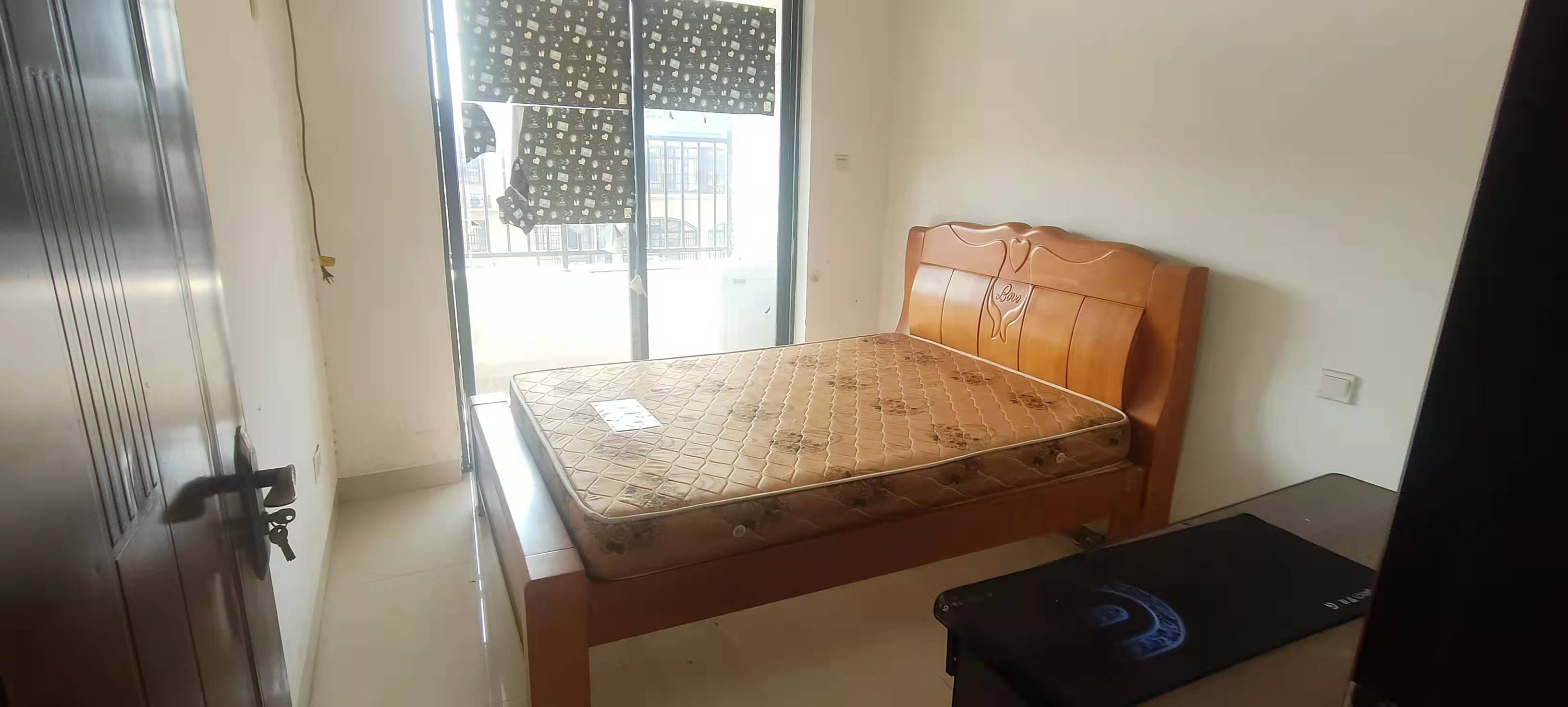 东方锦泰  3室2厅1卫   1200.00元/月室内图