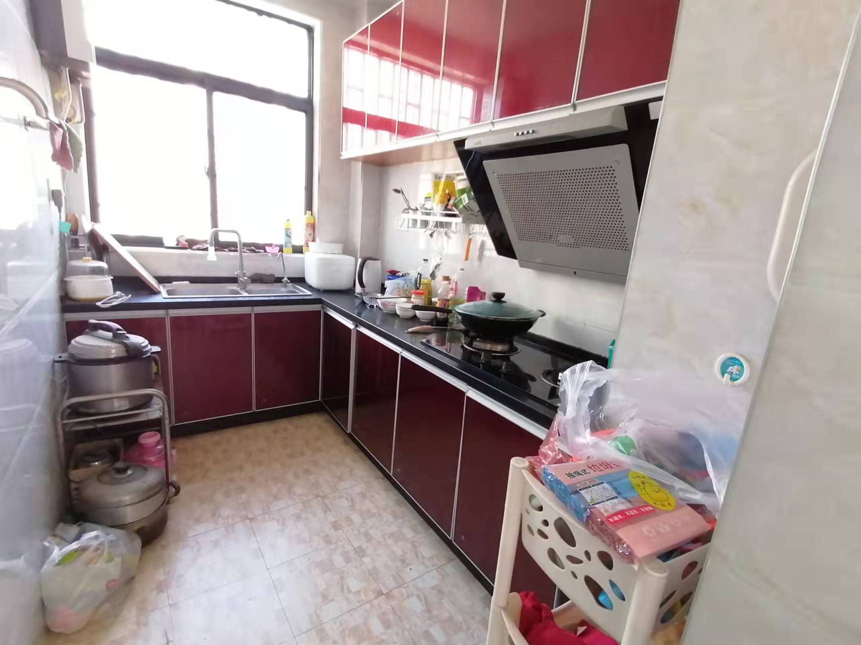 金苑小区 3室2厅2卫 2100.0元/月 金苑小区 3室2厅2卫 2100.0元/月室内图