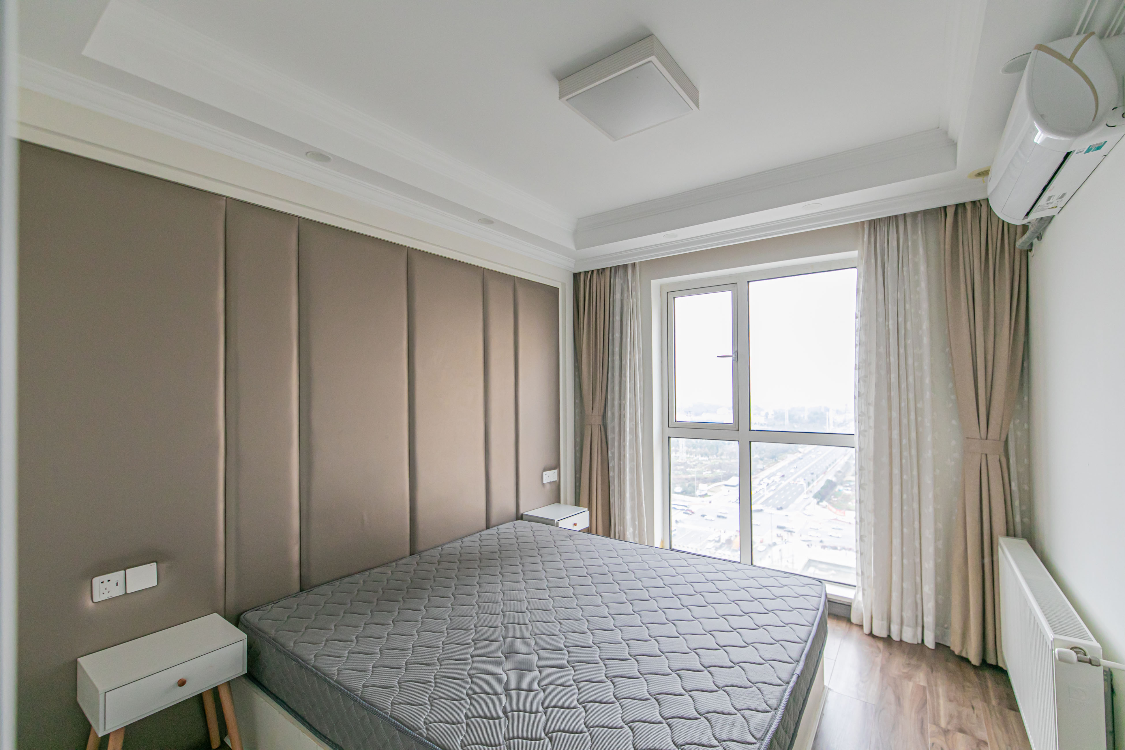 MOMA当代广场 3室2厅1卫 123.0万 MOMA当代广场 3室2厅1卫 123.0万卧室