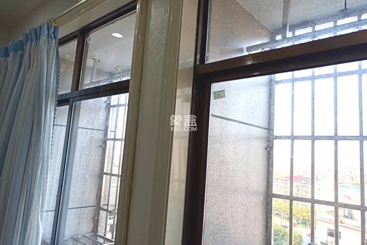 云顶上品  1室0厅1卫    1200.0元/月 云顶上品  1室0厅1卫    1200.0元/月室内图