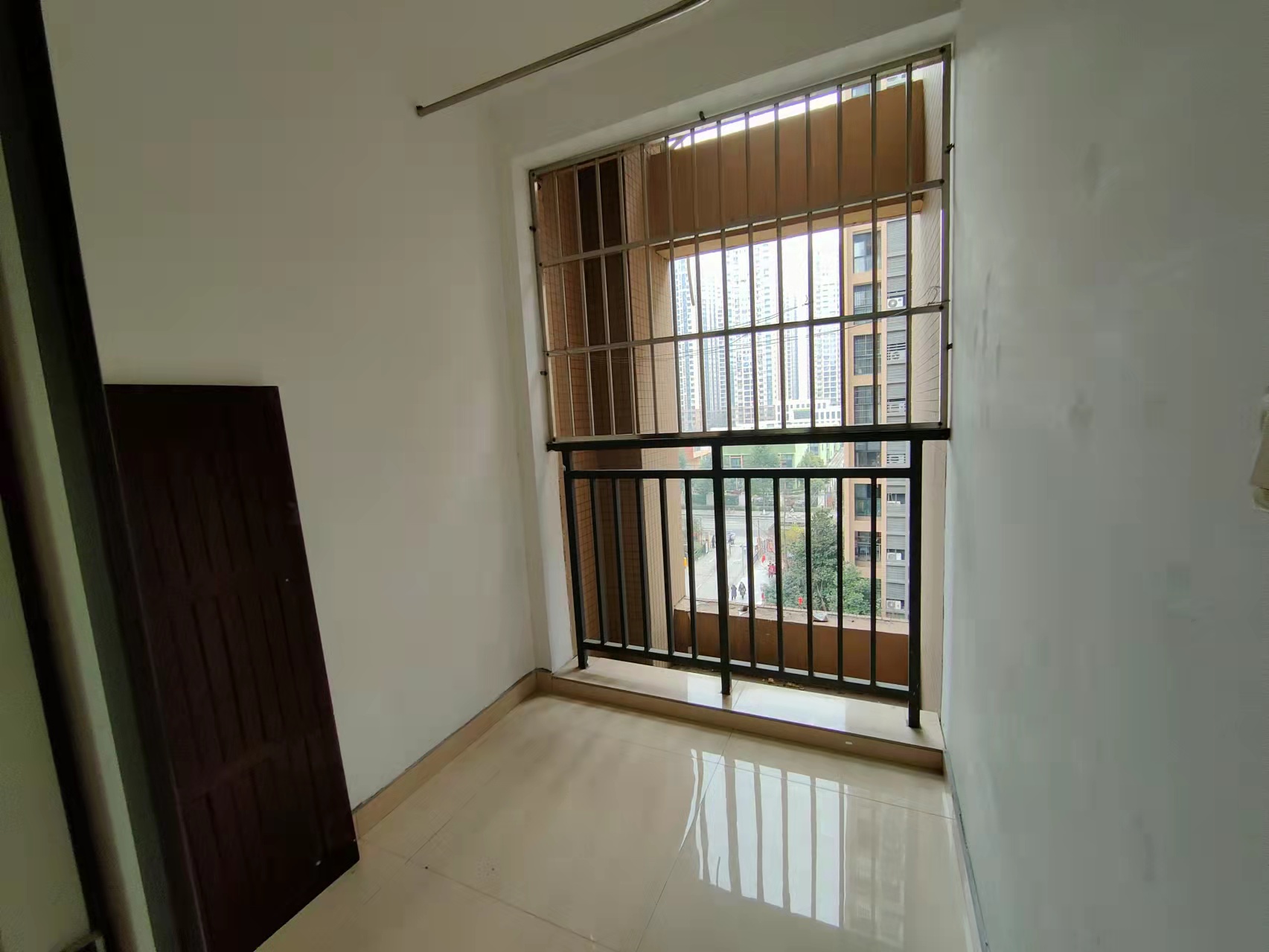 南湖春天  1室1厅1卫    1400.0元/月 南湖春天  1室1厅1卫    1400.0元/月室内图