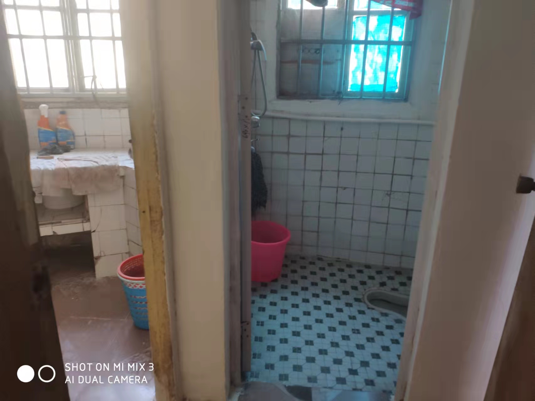 华南路散盘 3室2厅1卫 30.0万 华南路散盘 3室2厅1卫 30.0万客厅