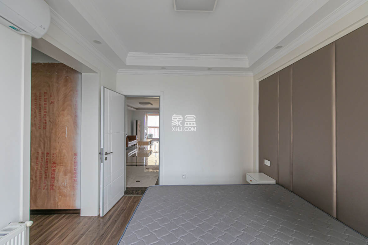 MOMA当代广场 3室2厅1卫 123.0万 MOMA当代广场 3室2厅1卫 123.0万卧室