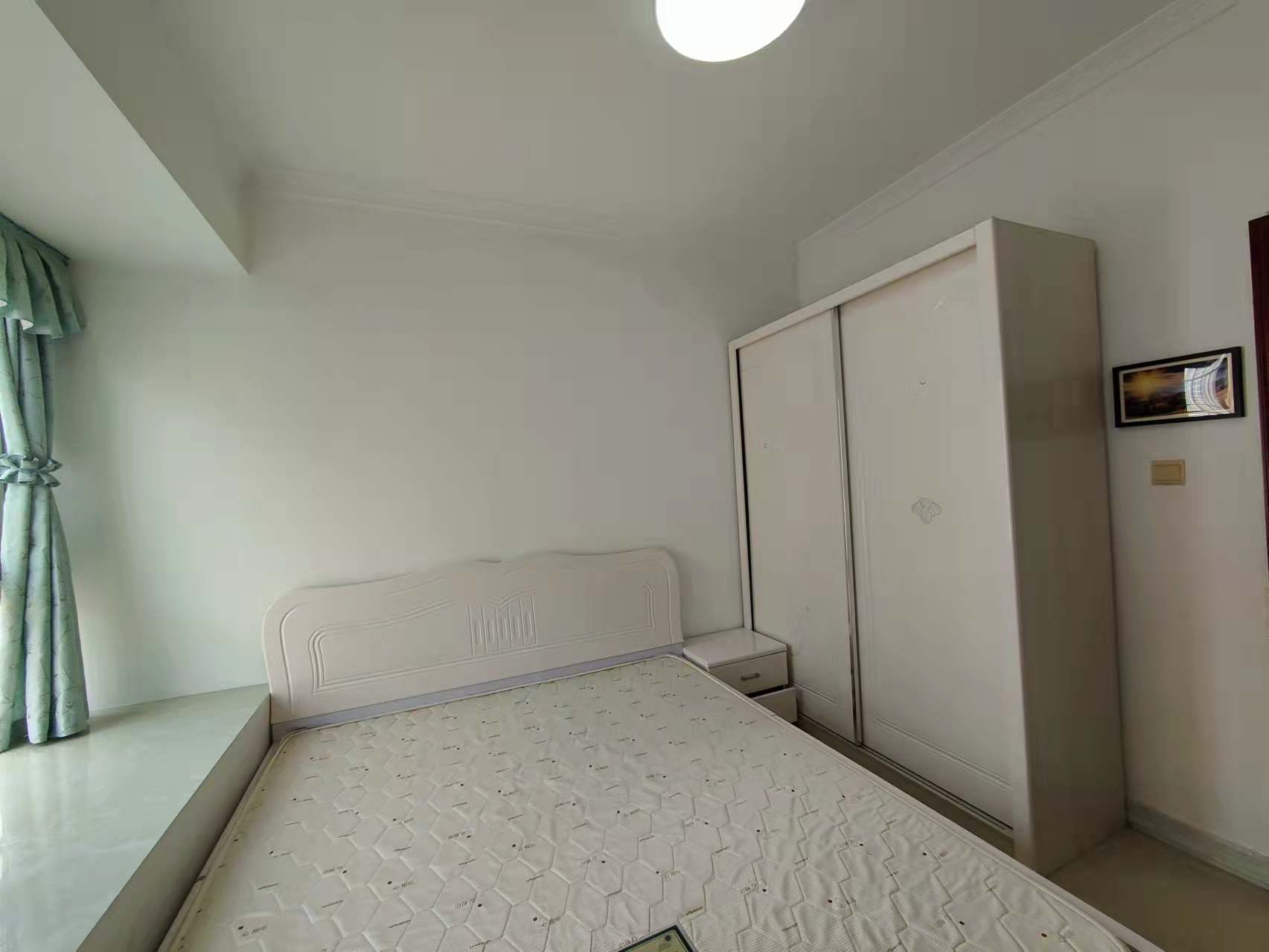 南湖春天  1室1厅1卫    1600.0元/月 南湖春天  1室1厅1卫    1600.0元/月室内图