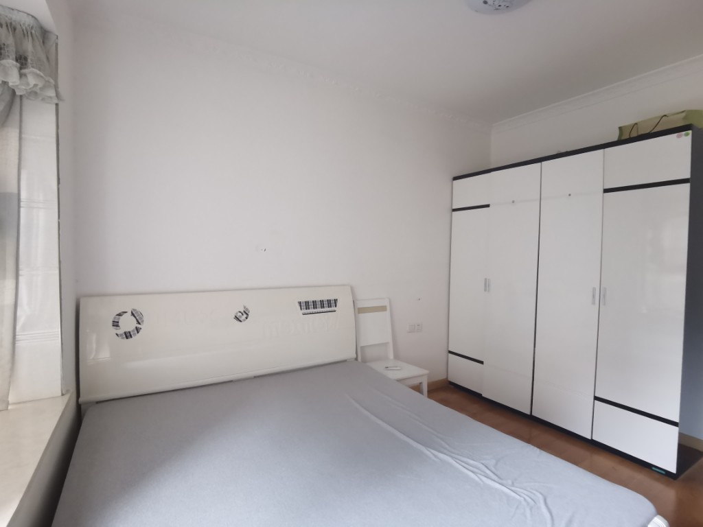 云顶上品 2室2厅1卫 1600.0元/月 云顶上品 2室2厅1卫 1600.0元/月室内图