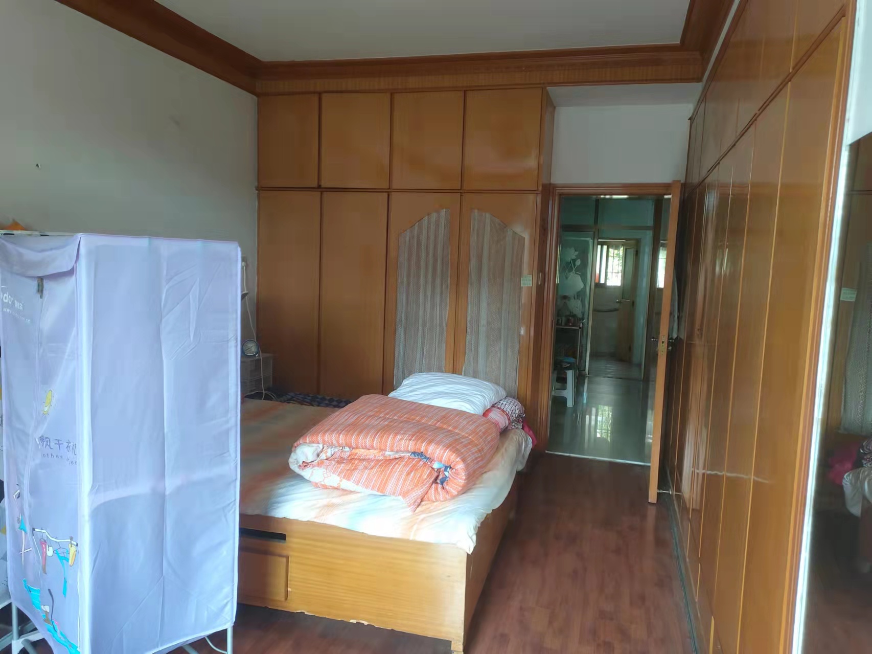 自来水公司家属楼(春檀路) 2室1厅1卫 69.0万 自来水公司家属楼(春檀路) 2室1厅1卫 69.0万卧室