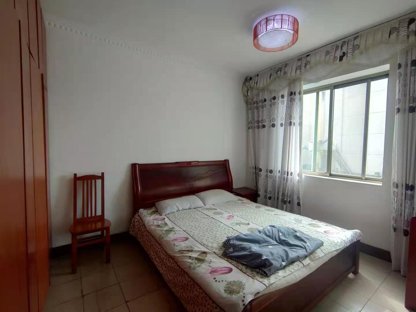 粮食局家属楼 2室1厅1卫 900.0元/月 粮食局家属楼 2室1厅1卫 900.0元/月室内图