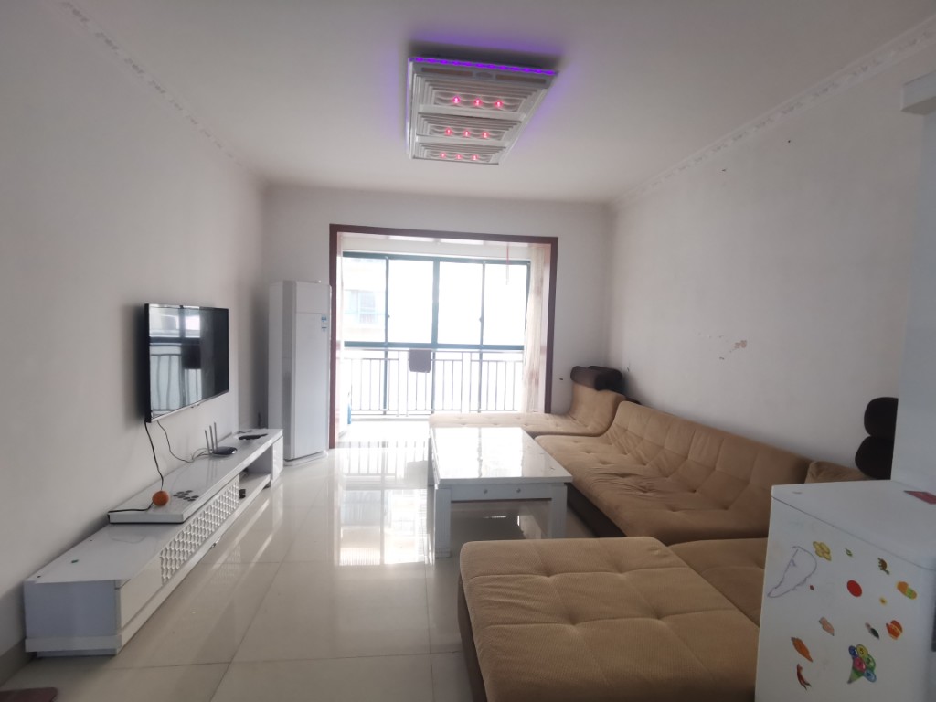 云顶上品 2室2厅1卫 1600.0元/月 云顶上品 2室2厅1卫 1600.0元/月室内图