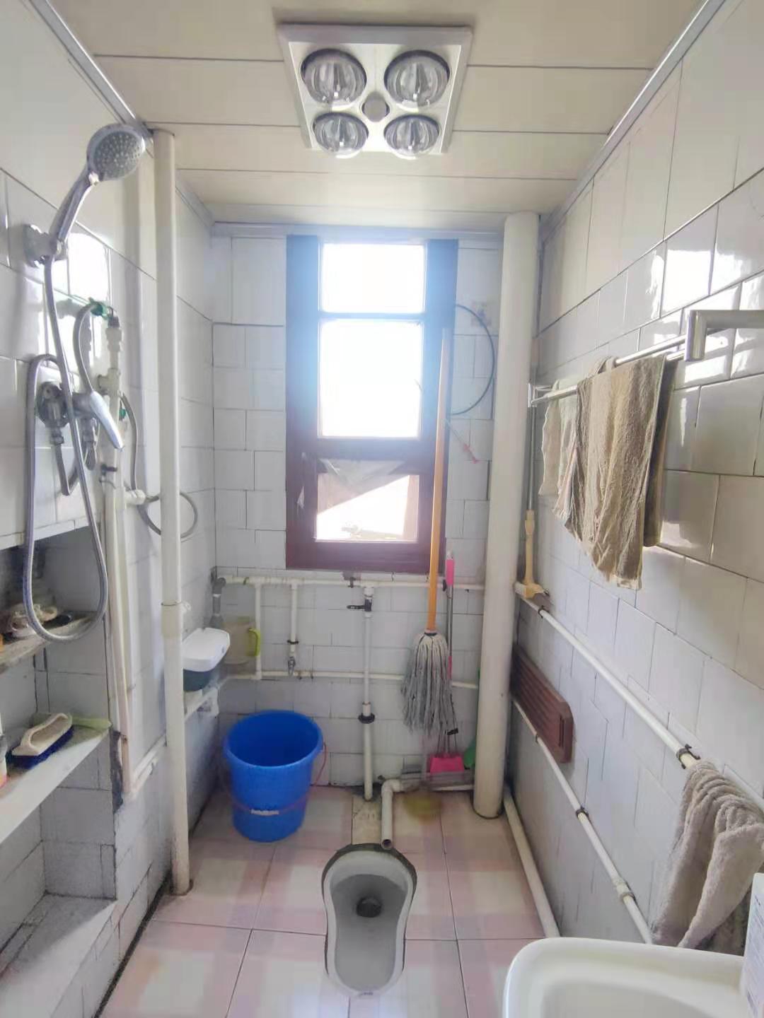 粮食局家属楼 2室1厅1卫 900.0元/月 粮食局家属楼 2室1厅1卫 900.0元/月室内图