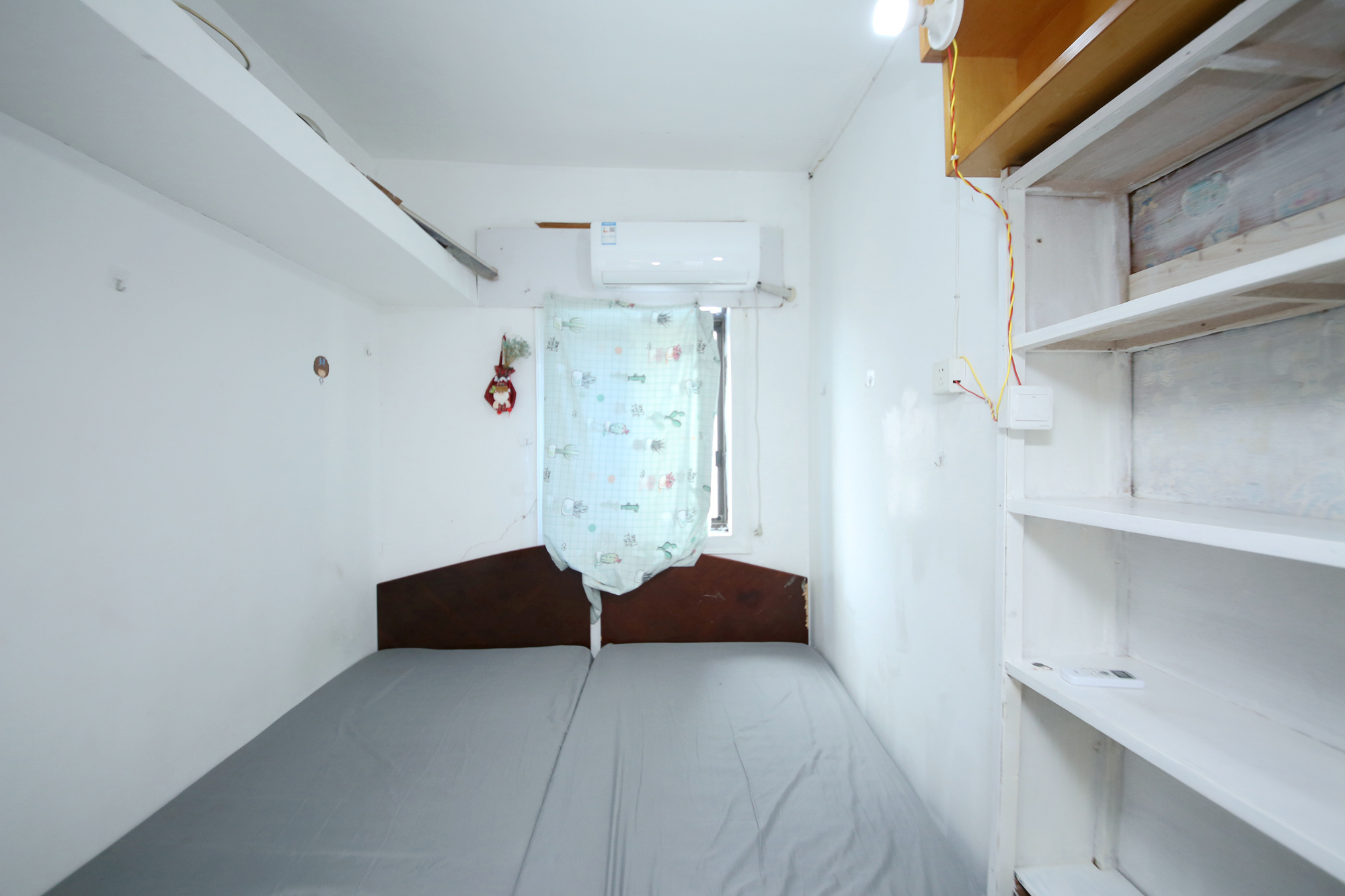 燕山街社区  3室2厅1卫    48.0万卧室