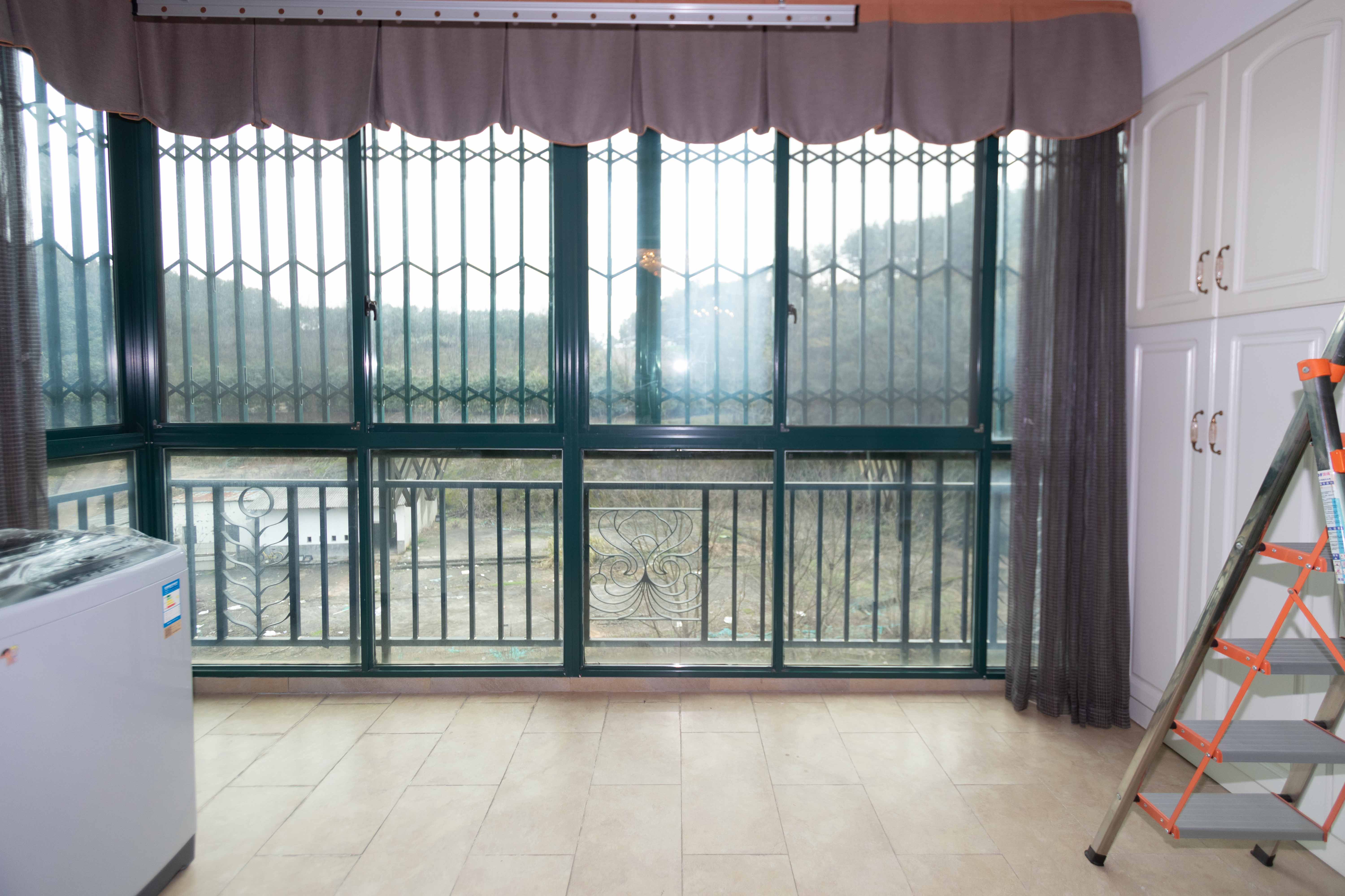 恒大城  4室2厅2卫    146.0万 恒大城  4室2厅2卫    146.0万卧室