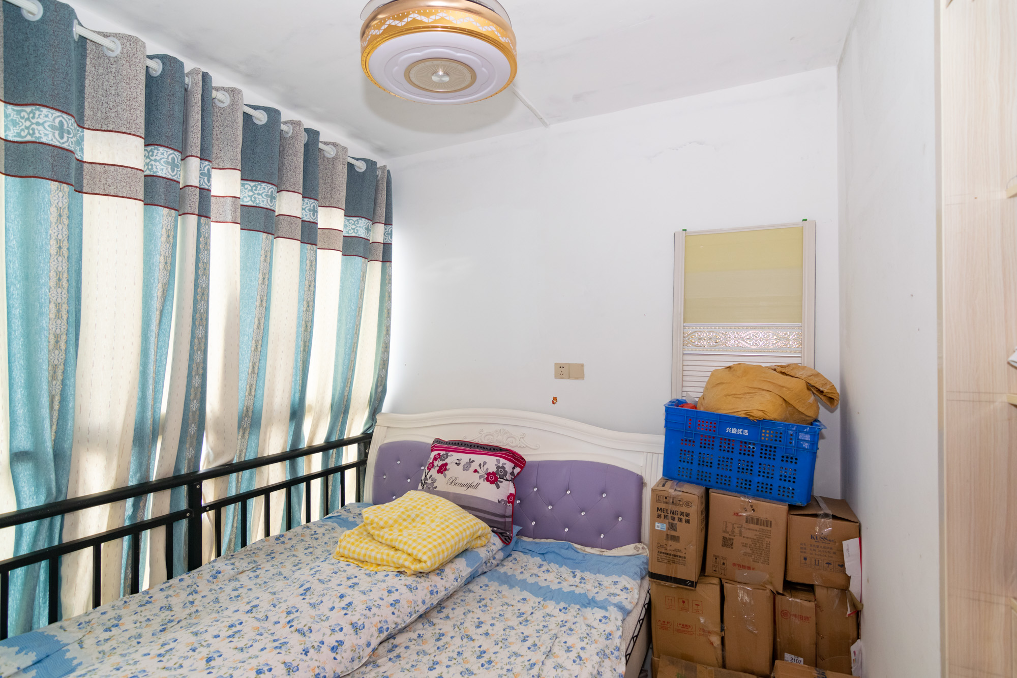 浩龙音乐界 3室2厅1卫 64.8万 浩龙音乐界 3室2厅1卫 64.8万卧室