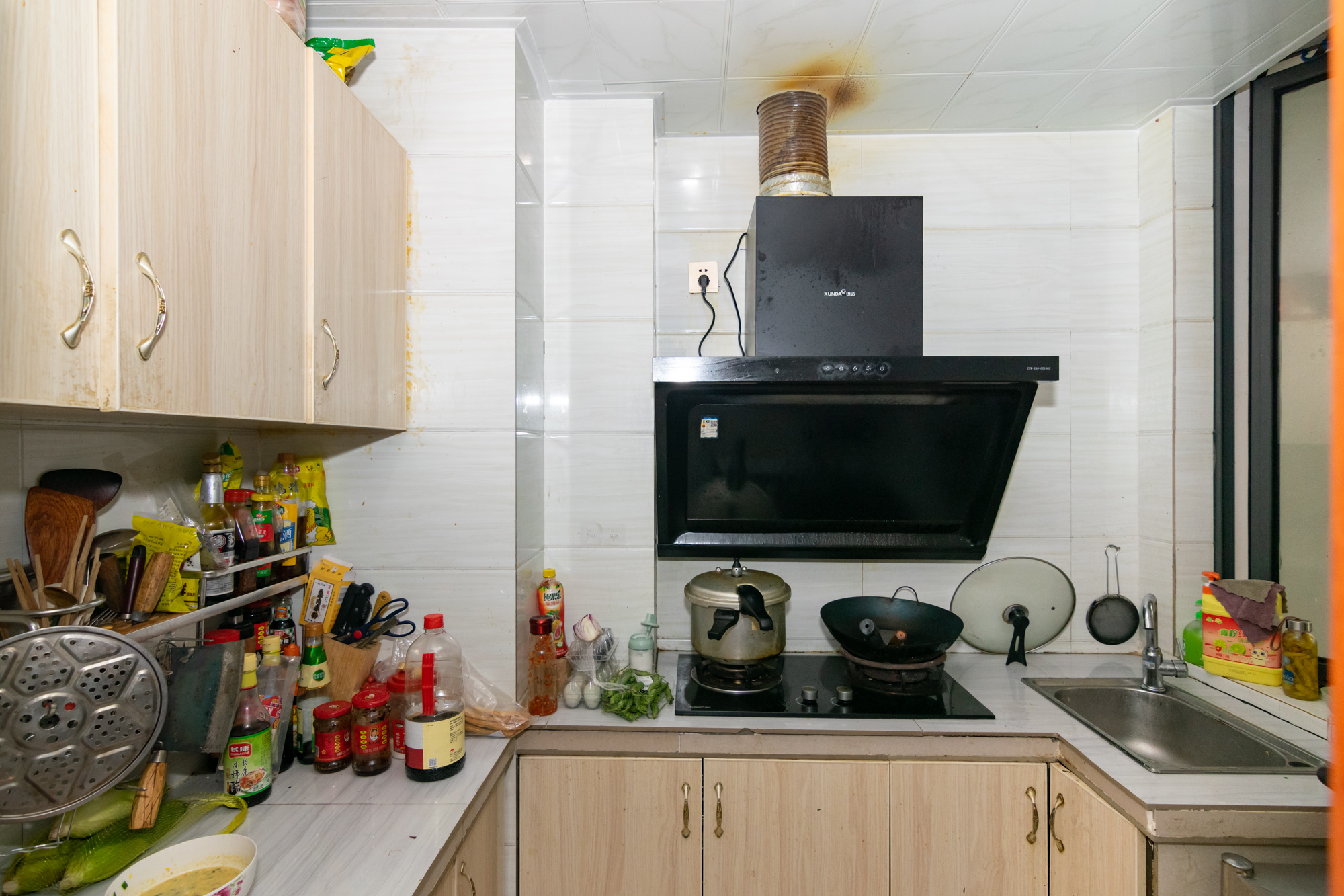 浩龙音乐界 3室2厅1卫 64.8万 浩龙音乐界 3室2厅1卫 64.8万厨房