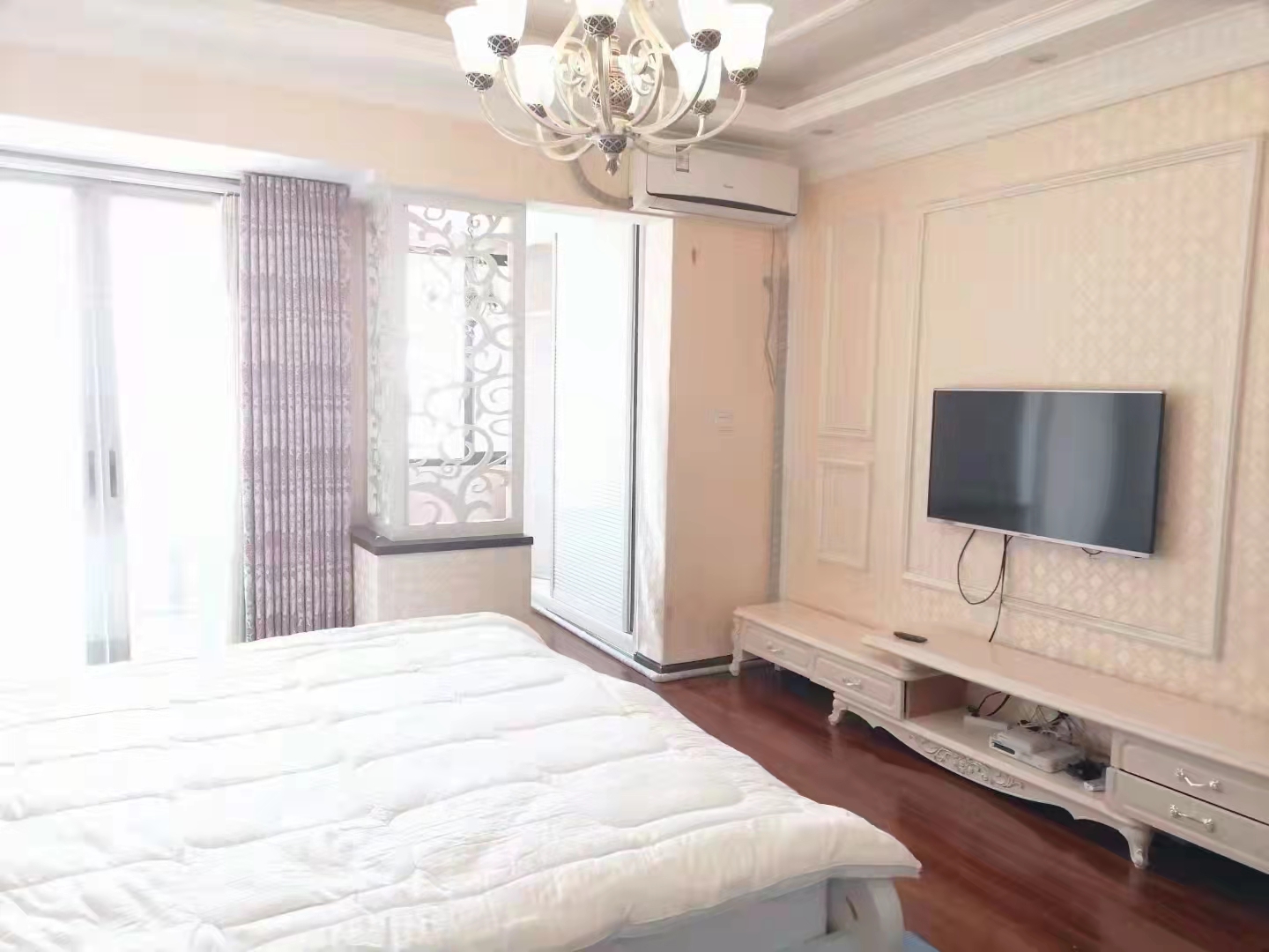 天酬尚都  1室1厅1卫    1300.0元/月 天酬尚都  1室1厅1卫    1300.0元/月室内图