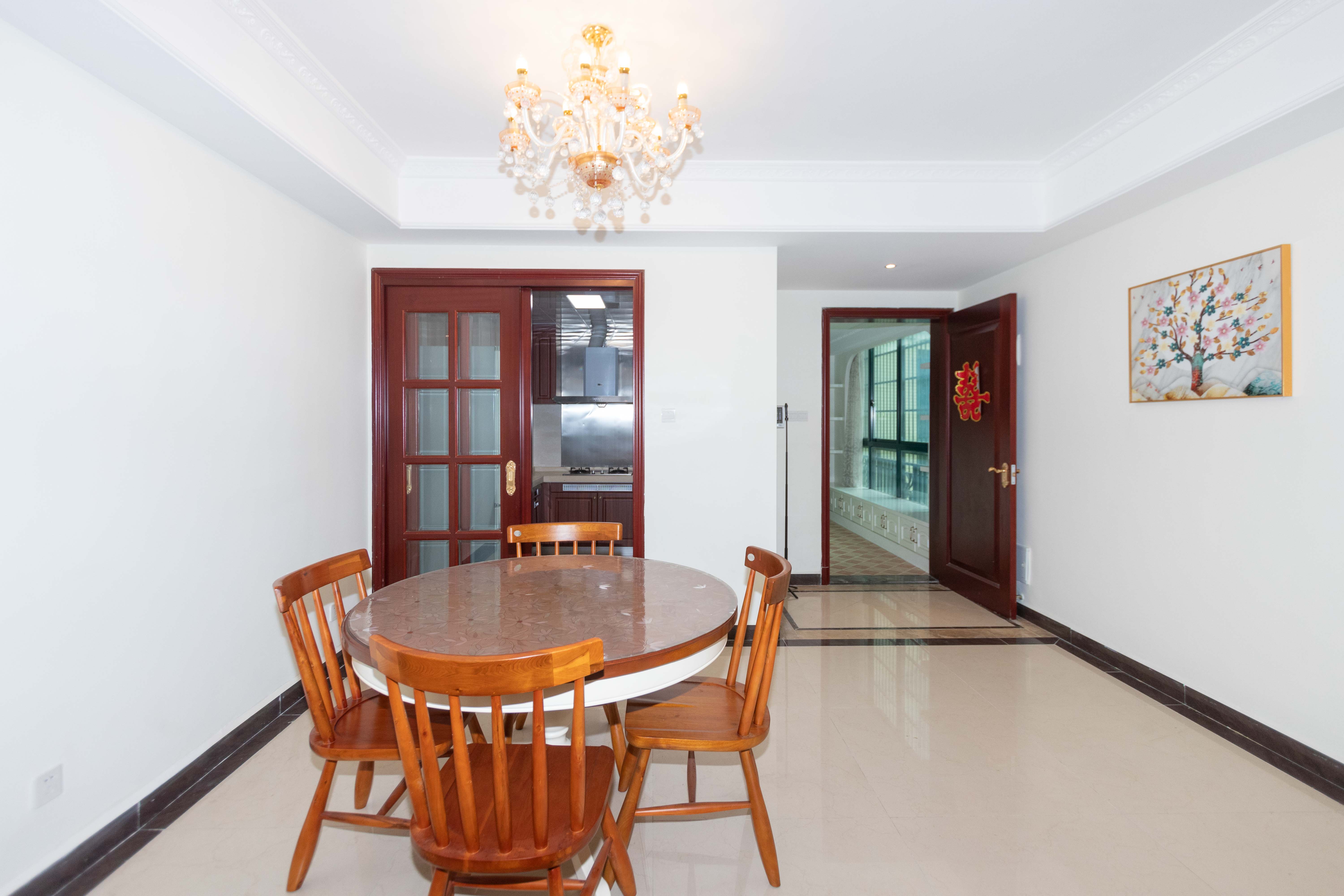 恒大城  4室2厅2卫    146.0万 恒大城  4室2厅2卫    146.0万客厅