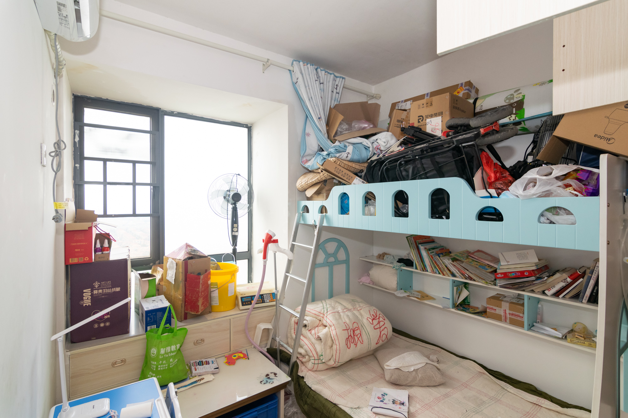 浩龙音乐界 3室2厅1卫 64.8万 浩龙音乐界 3室2厅1卫 64.8万卧室