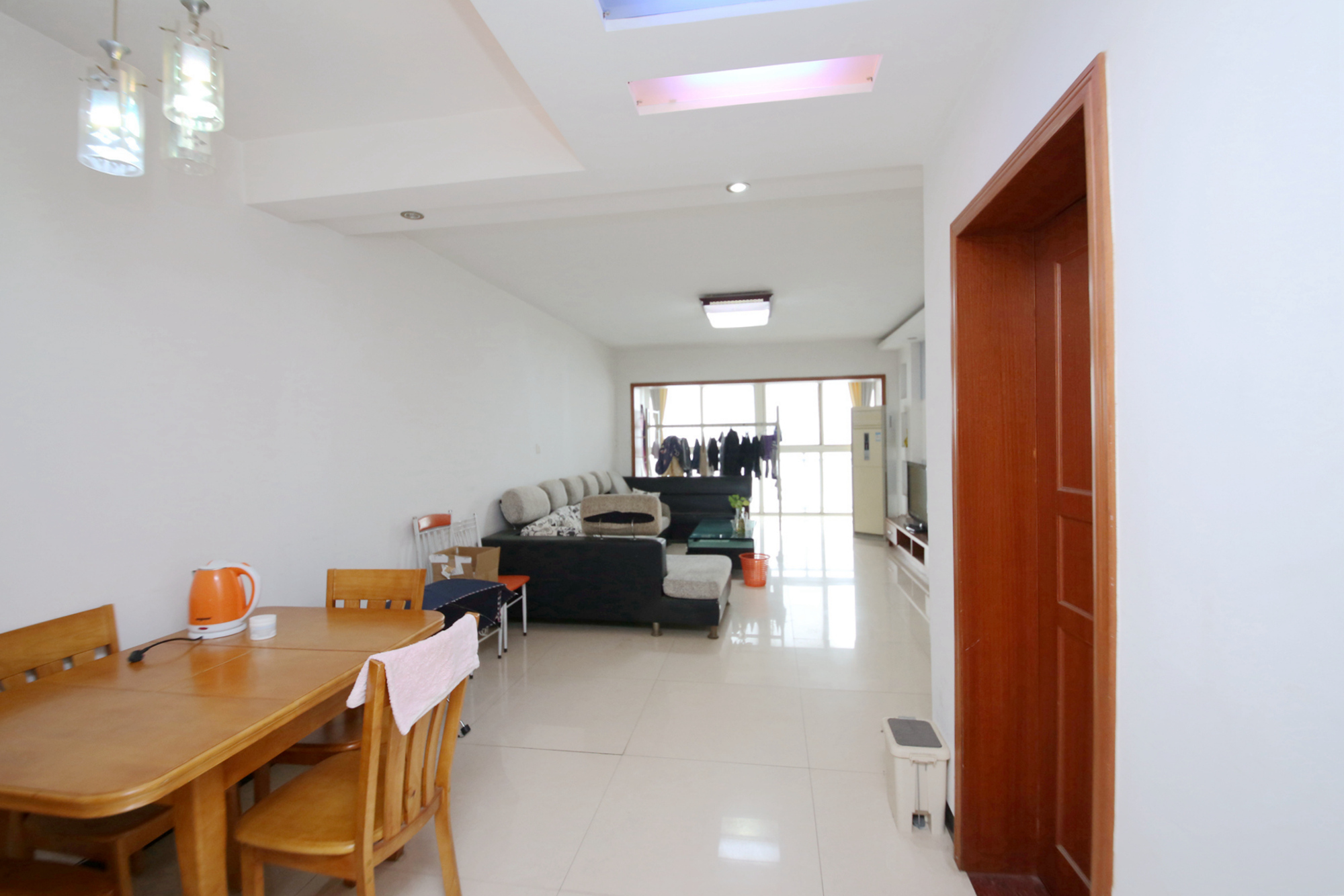 星典时代  4室2厅2卫    98.0万客厅