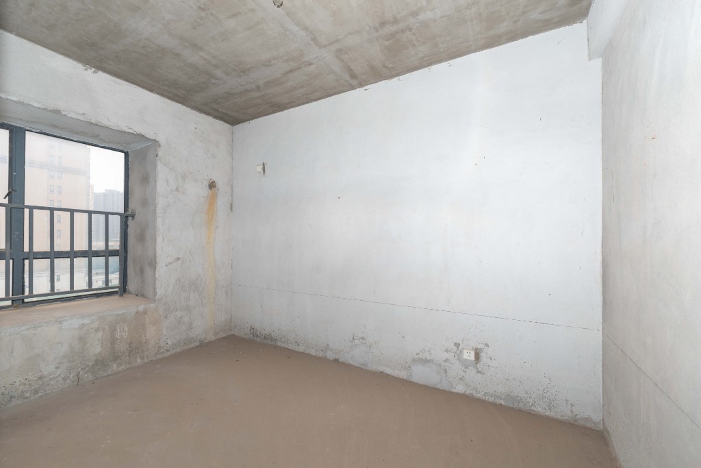 湘府名邸（同力家园）  4室2厅2卫    138.0万其他