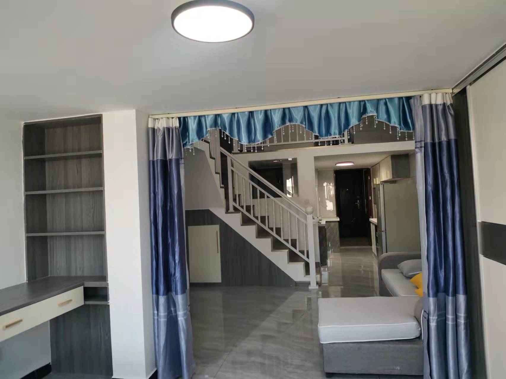 百弘学府城 2室2厅1卫 27.0万 百弘学府城 2室2厅1卫 27.0万客厅