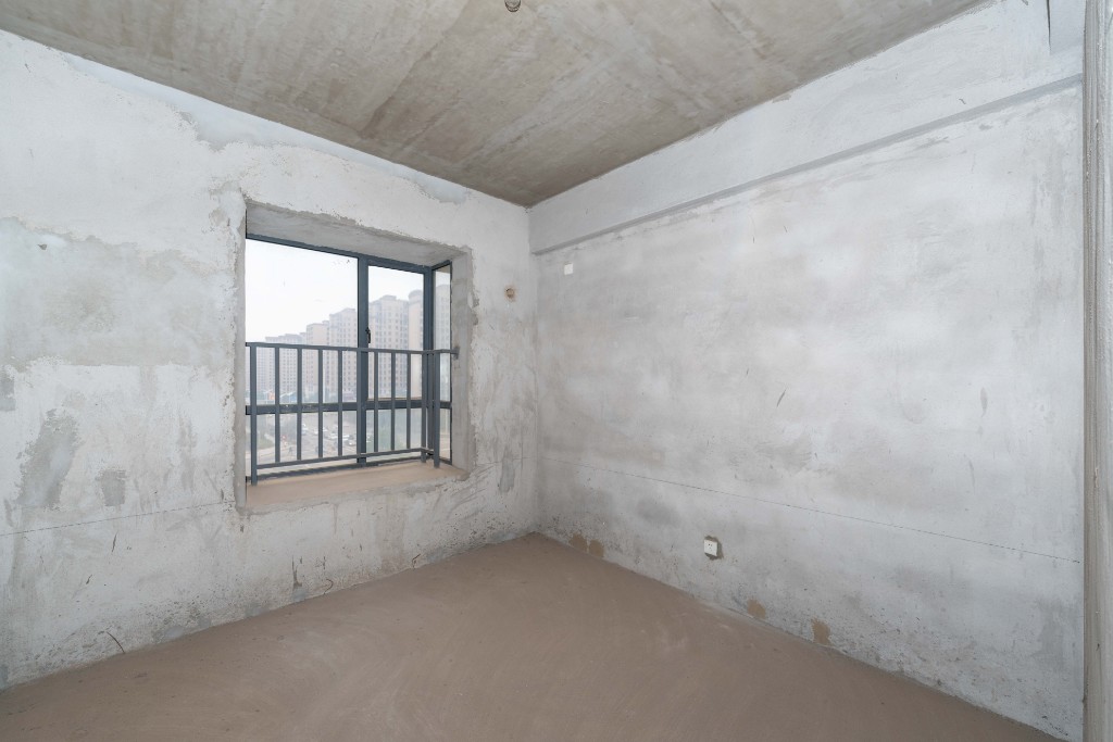 湘府名邸（同力家园）  4室2厅2卫    138.0万其他