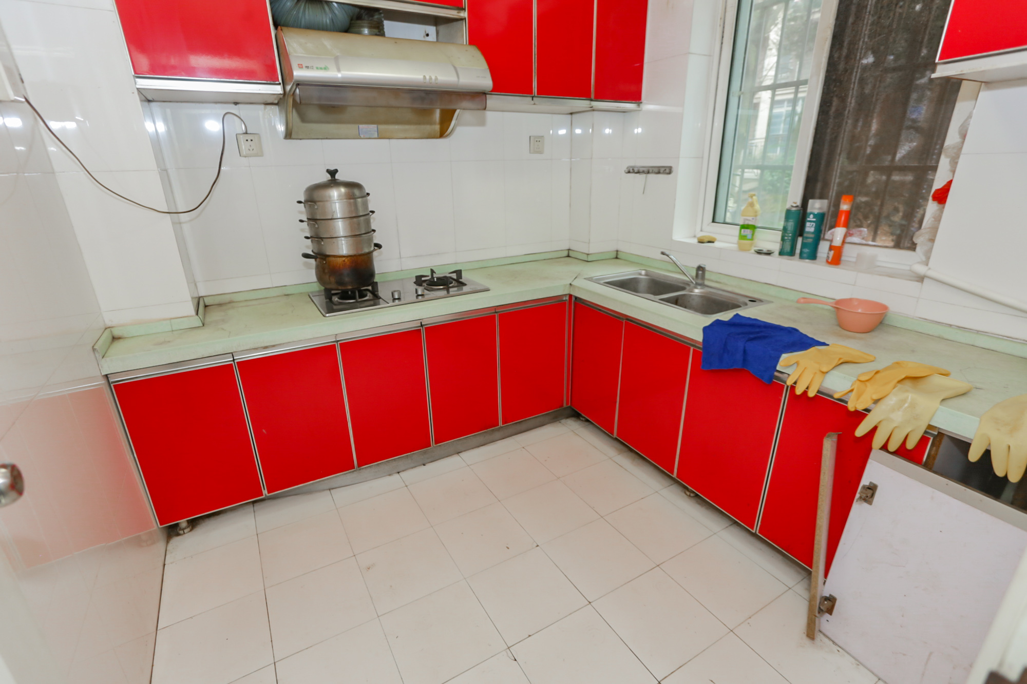 长房西郡  2室2厅1卫    81.5万厨房