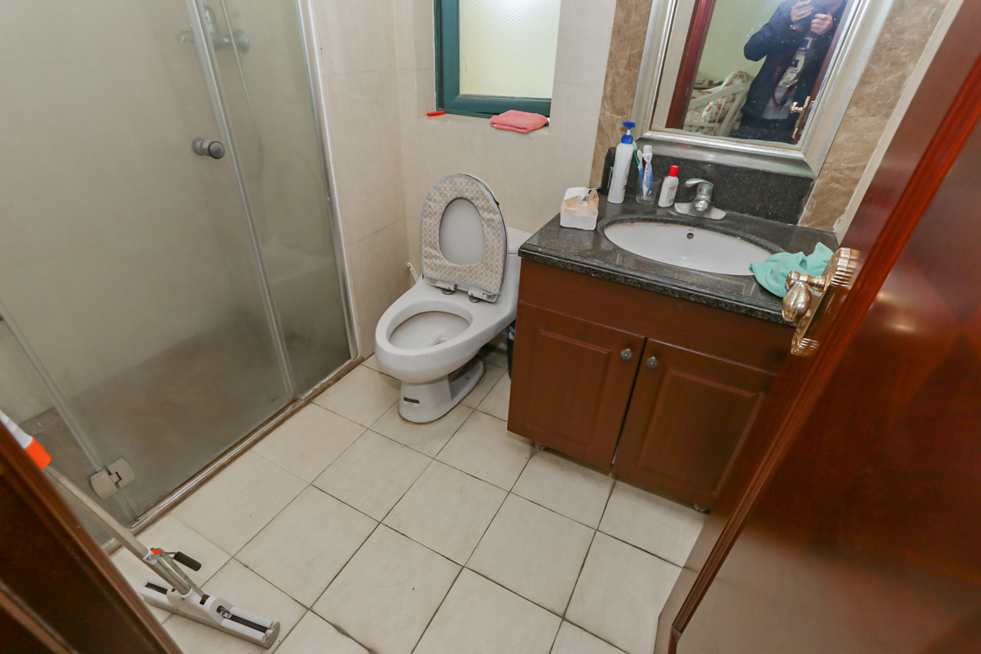 恒大华府  3室2厅1卫    201.0万卫生间