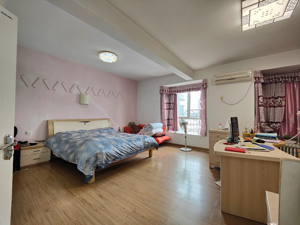 西子花园 3室2厅2卫 79.8万 西子花园 3室2厅2卫 79.8万客厅