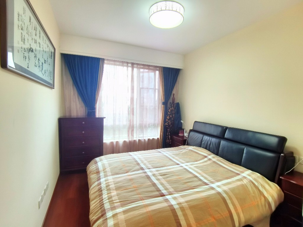 晋合湘水湾三期 3室2厅2卫 72.0万 晋合湘水湾三期 3室2厅2卫 72.0万客厅