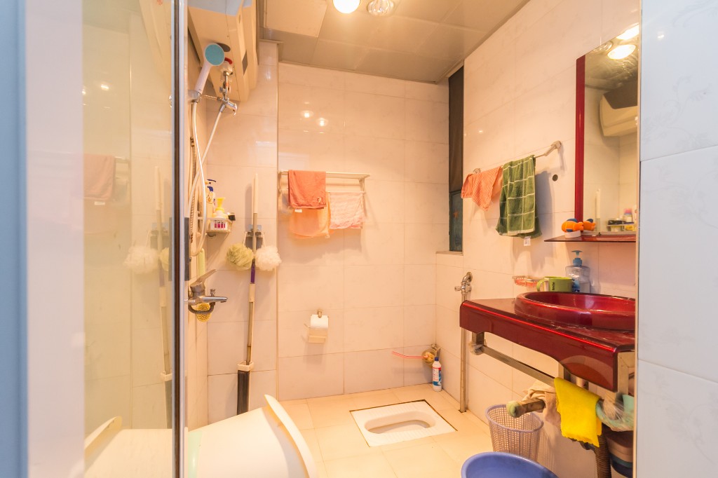 华天LOHO小镇 2室1厅1卫 41.78万 华天LOHO小镇 2室1厅1卫 41.78万卫生间