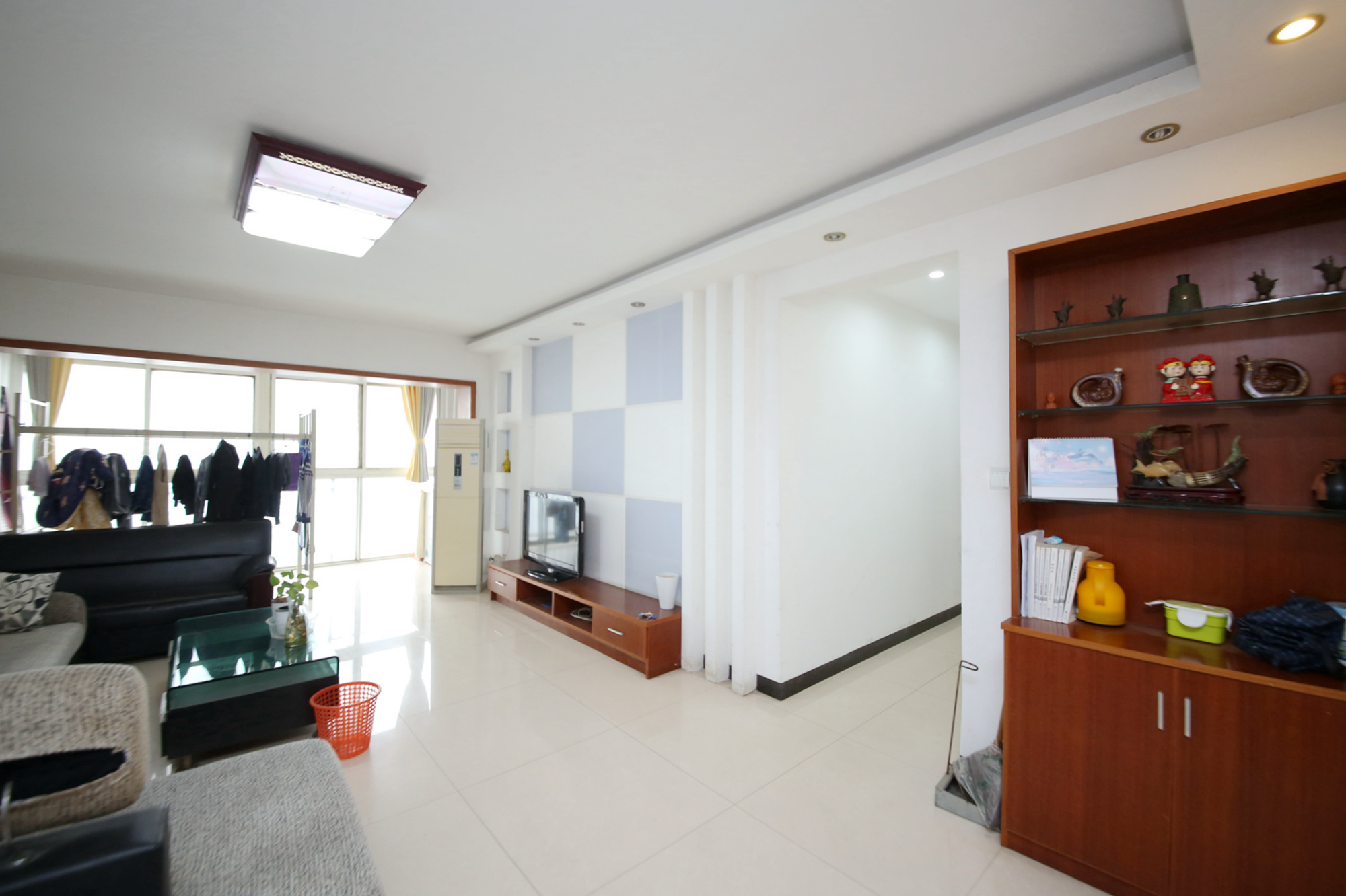 星典时代  4室2厅2卫    98.0万客厅