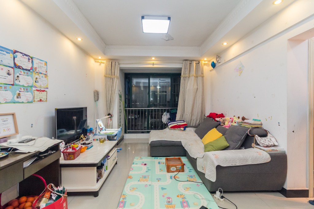 华天LOHO小镇 2室1厅1卫 41.78万 华天LOHO小镇 2室1厅1卫 41.78万客厅