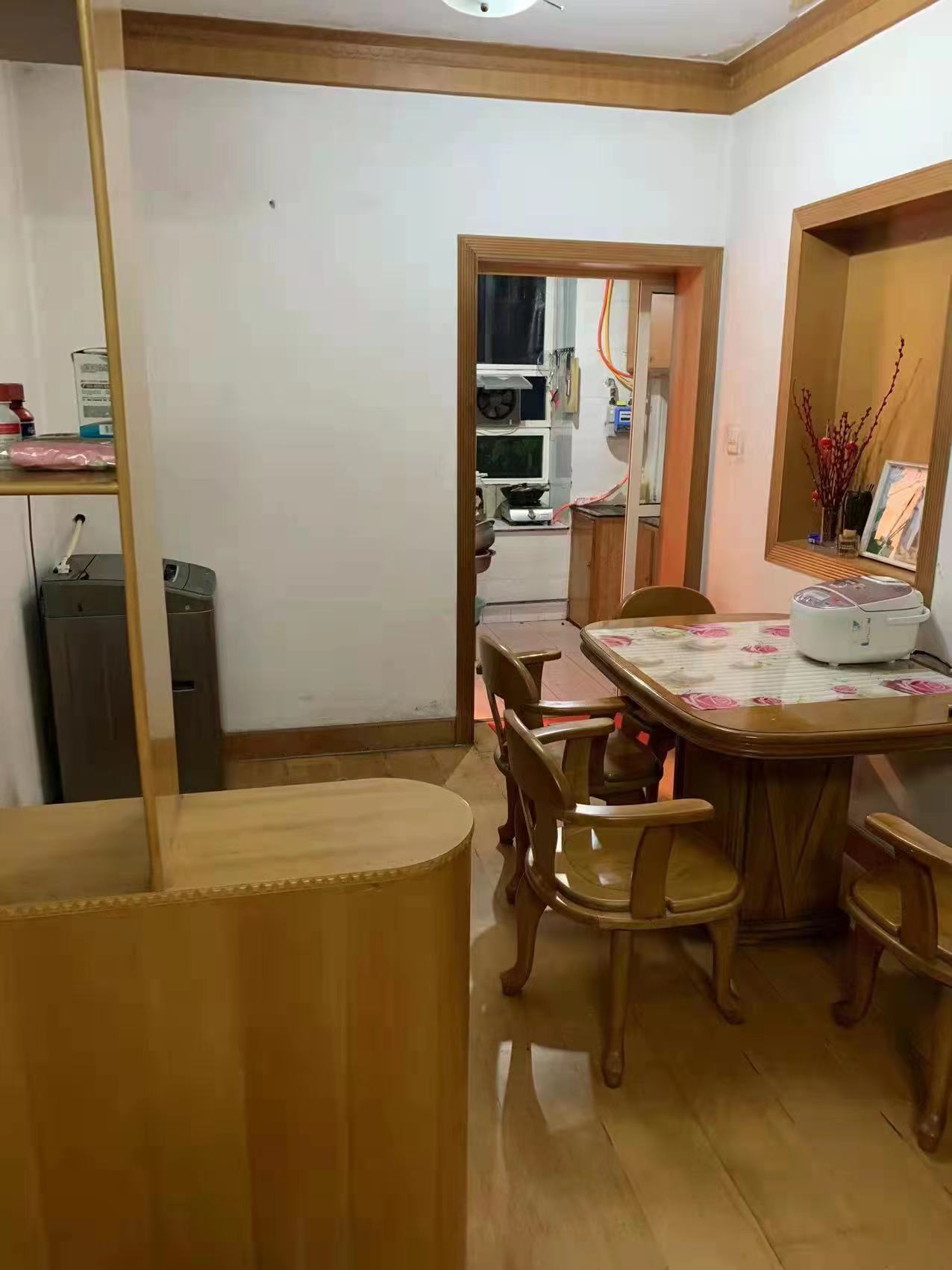 南华小区  2室2厅1卫    29.0万 南华小区  2室2厅1卫    29.0万客厅