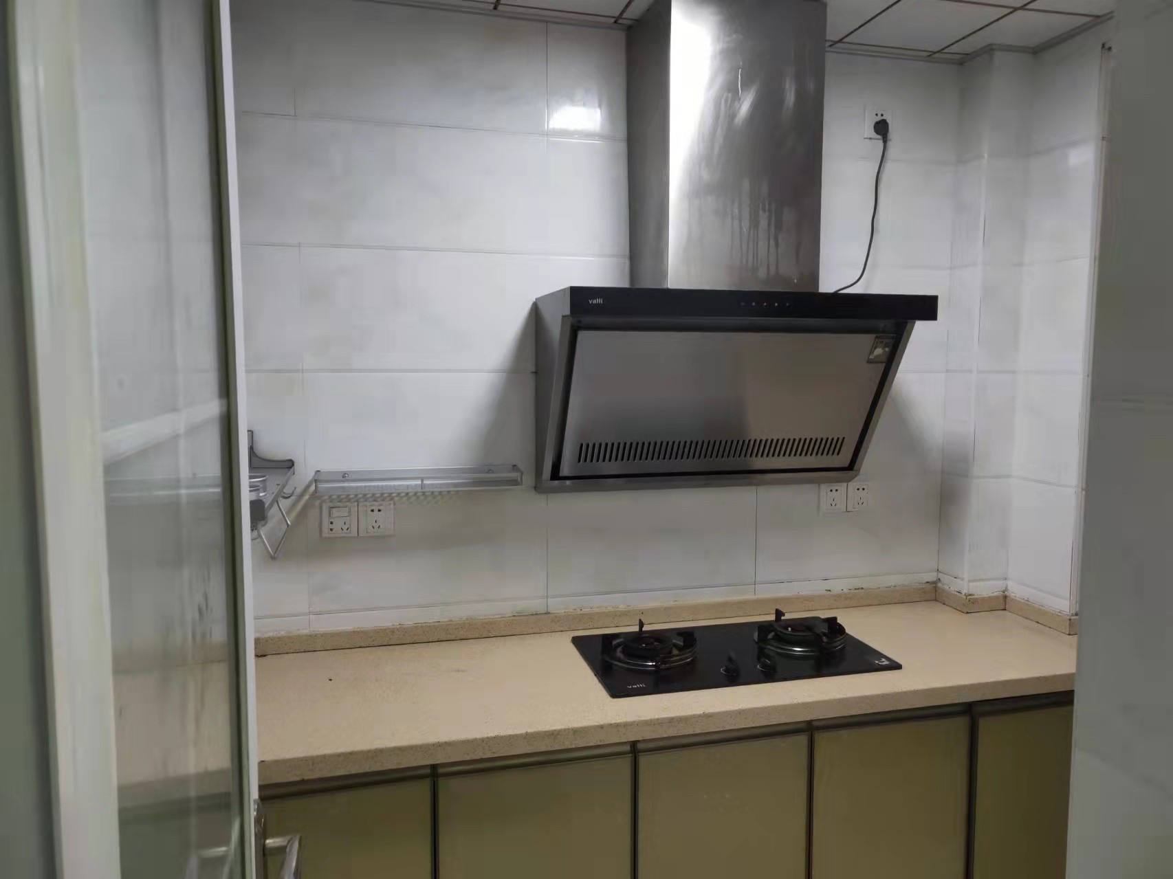 金柘小区 2室2厅1卫 1400.0元/月 金柘小区 2室2厅1卫 1400.0元/月室内图