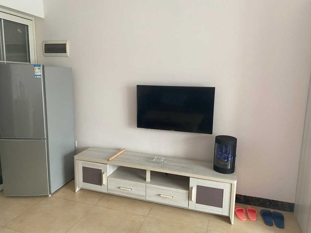 云顶上品  1室1厅1卫   1200.00元/月室内图