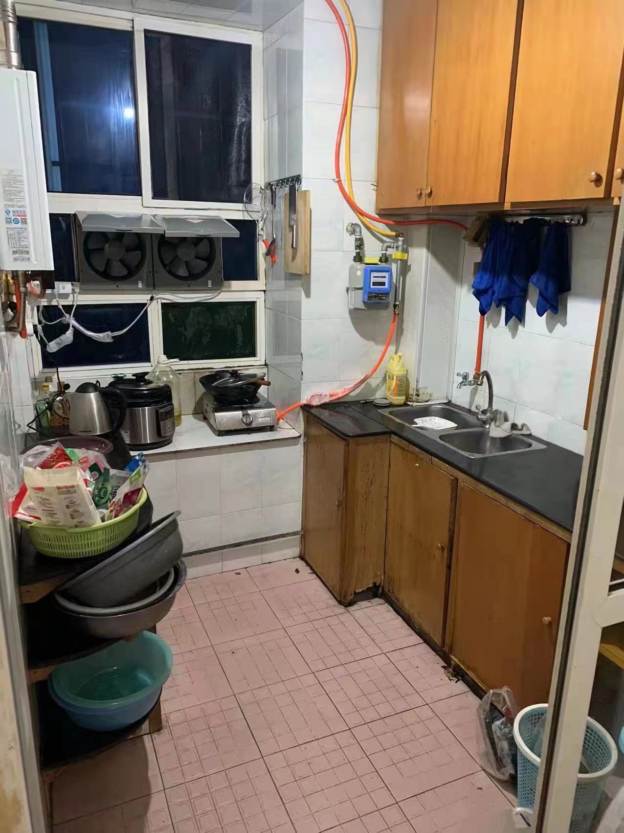 南华小区  2室2厅1卫    29.0万 南华小区  2室2厅1卫    29.0万客厅