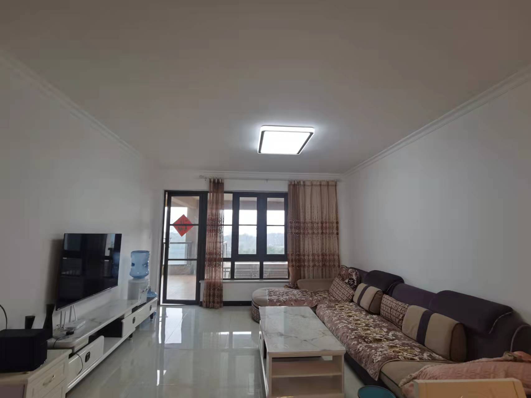 南湖国际1期  3室2厅1卫    3200.0元/月 南湖国际1期  3室2厅1卫    3200.0元/月室内图