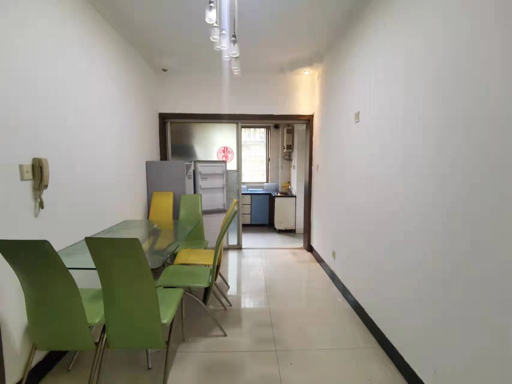 馨香小区 2室2厅1卫 42.8万 馨香小区 2室2厅1卫 42.8万客厅