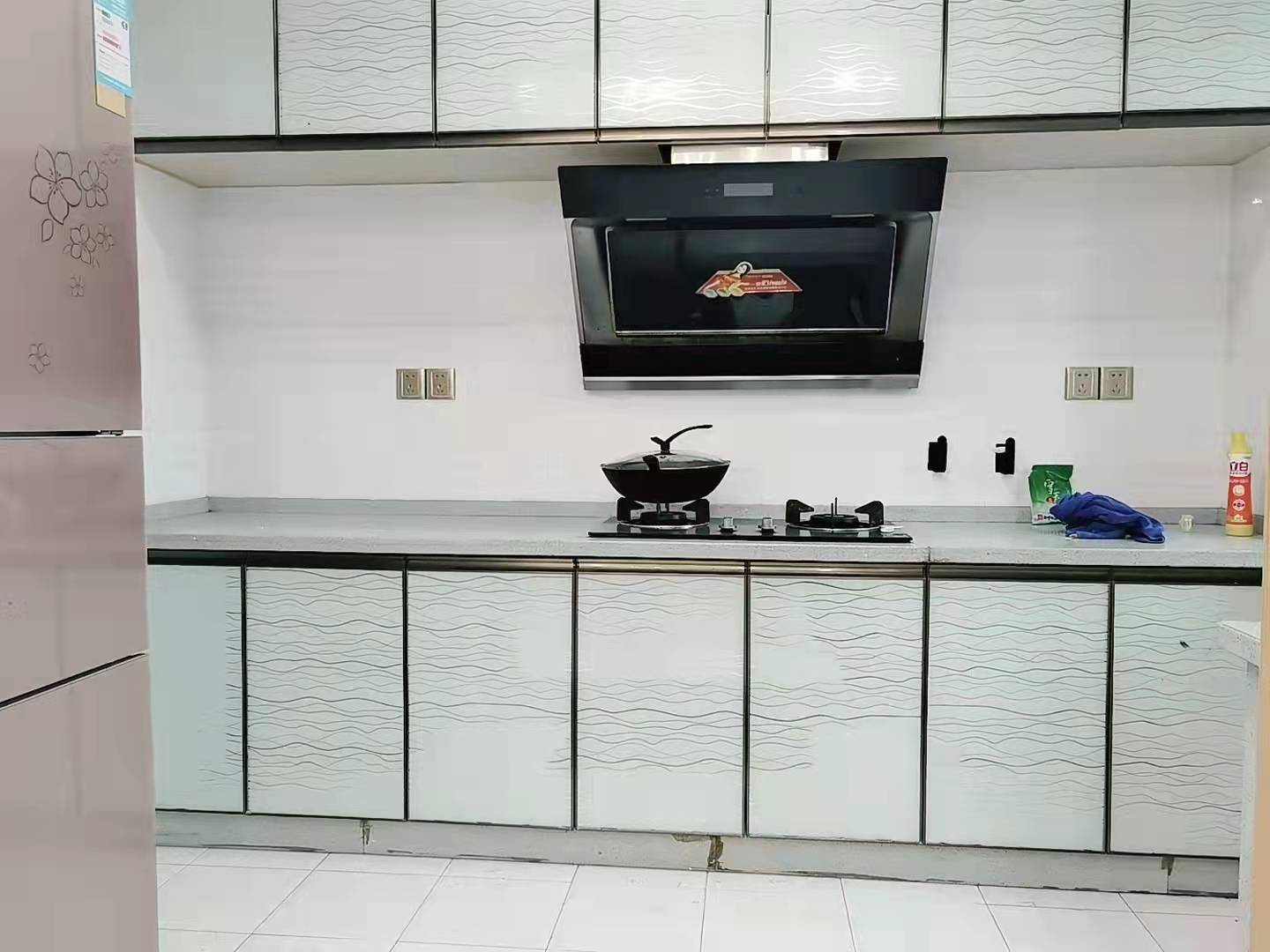 鹏利广场 3室2厅2卫 2800.0元/月 鹏利广场 3室2厅2卫 2800.0元/月室内图